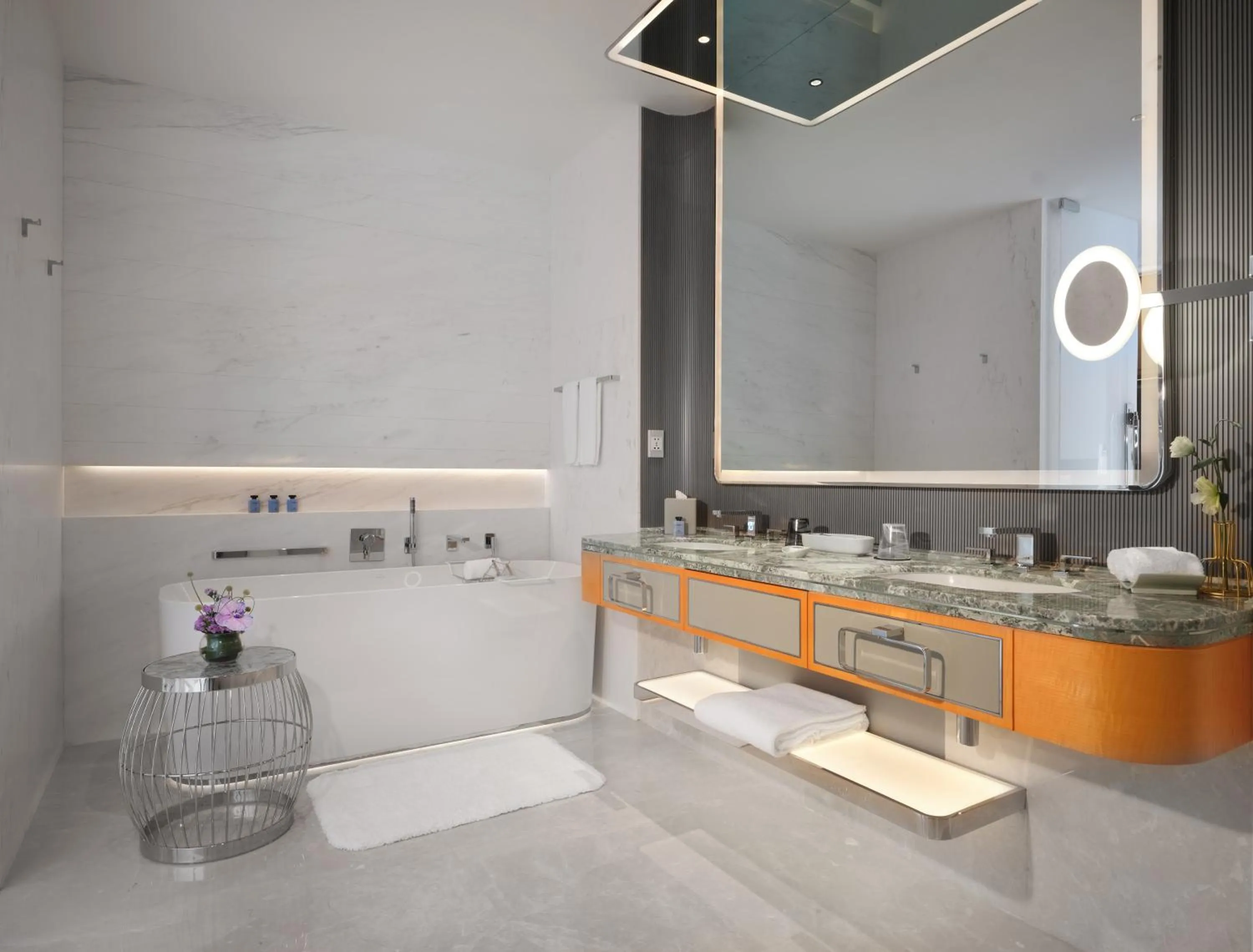 Bathroom in Sofitel Haikou