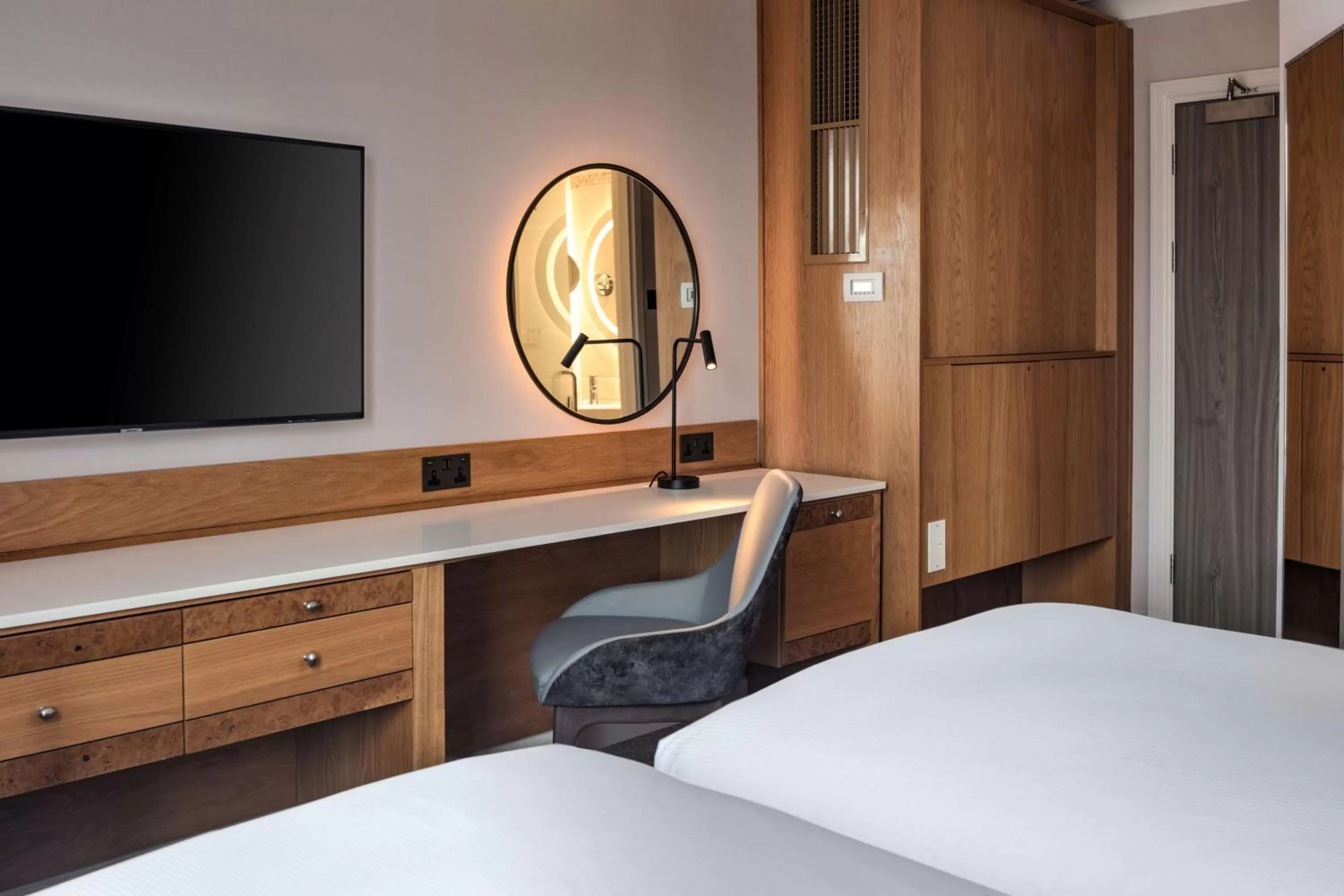 Bed in DoubleTree by Hilton Bath