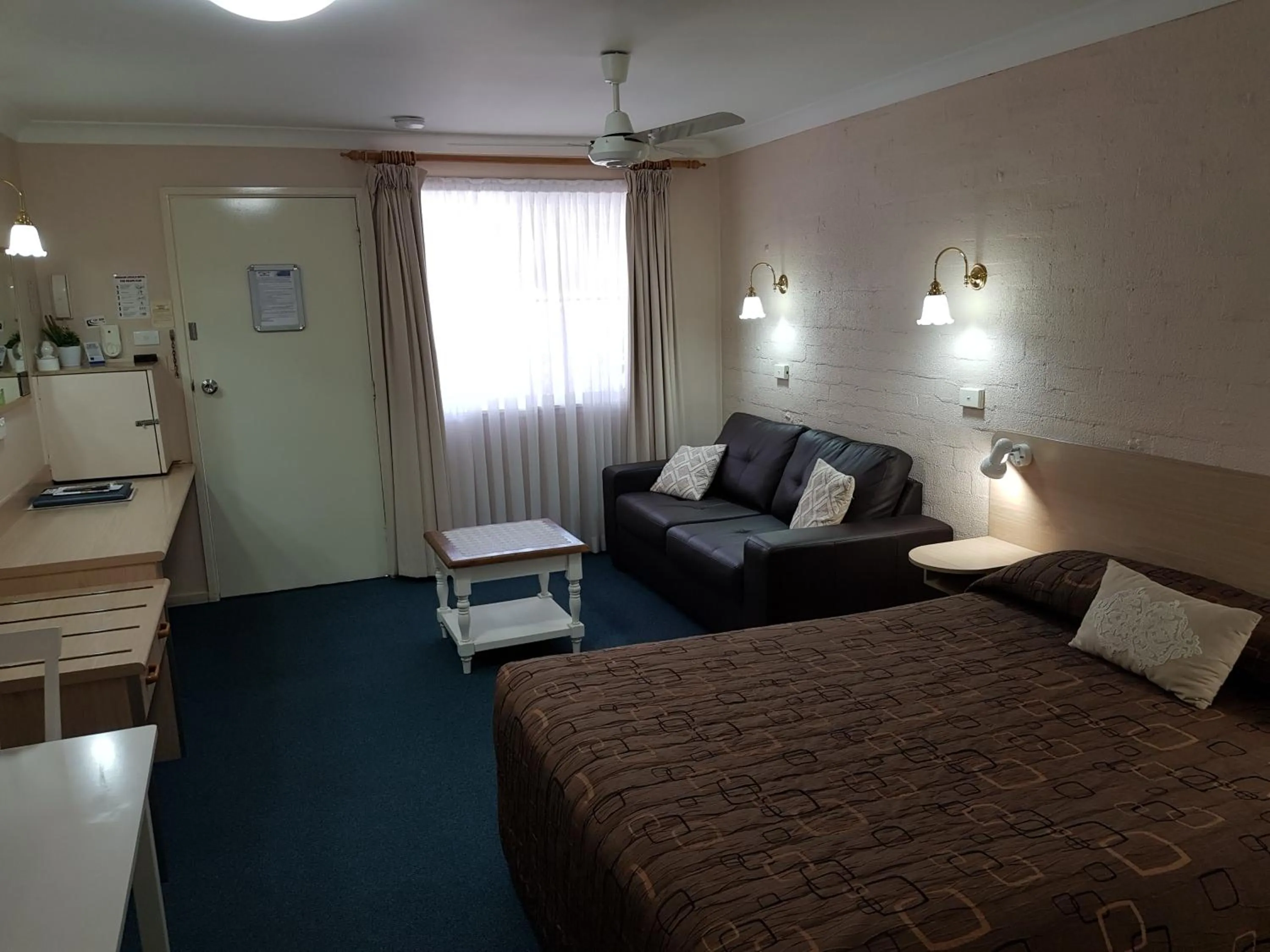 Decorative detail, Bed in Abraham Lincoln Motel