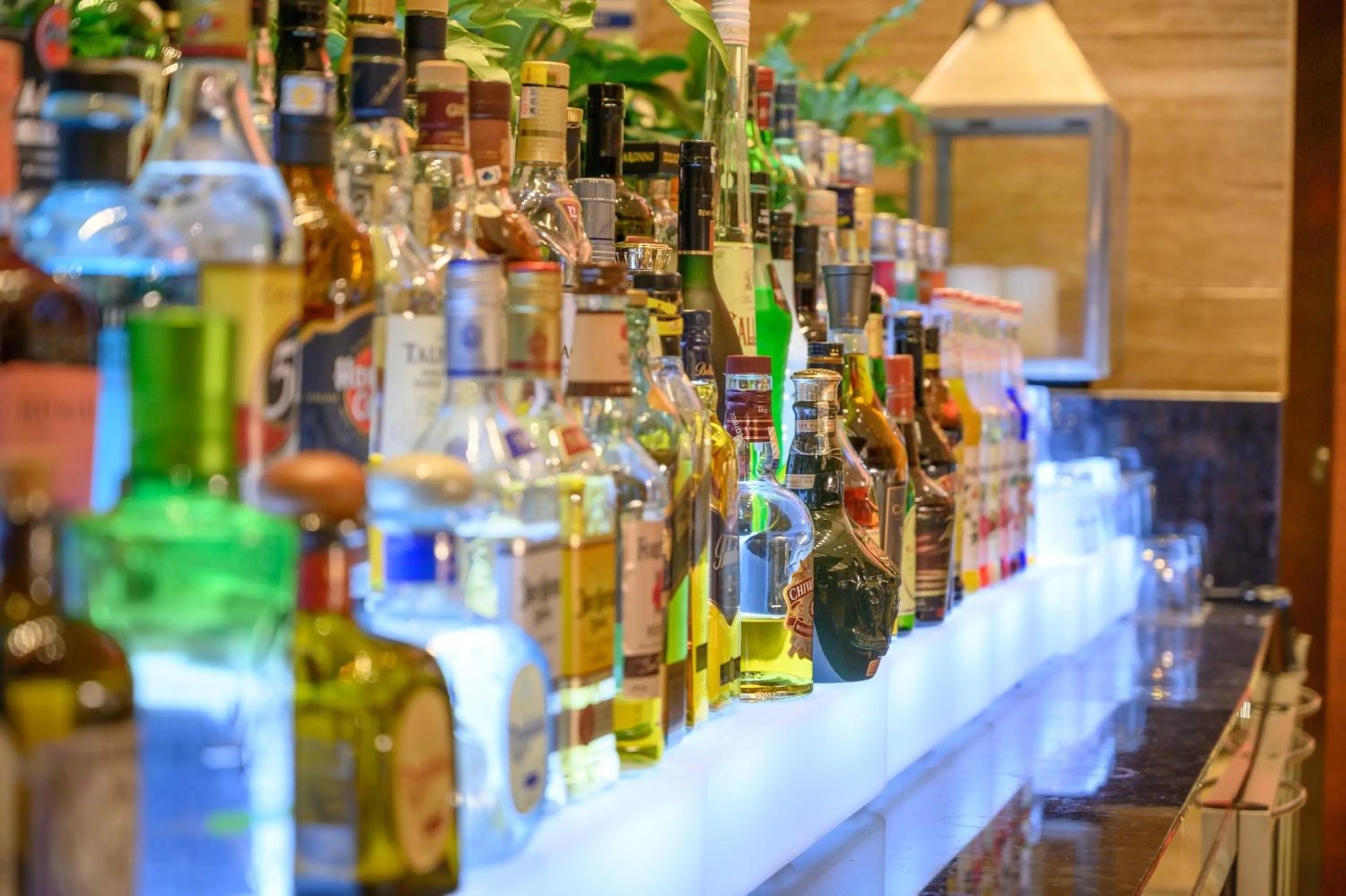 Restaurant/places to eat in Crowne Plaza Huizhou by IHG