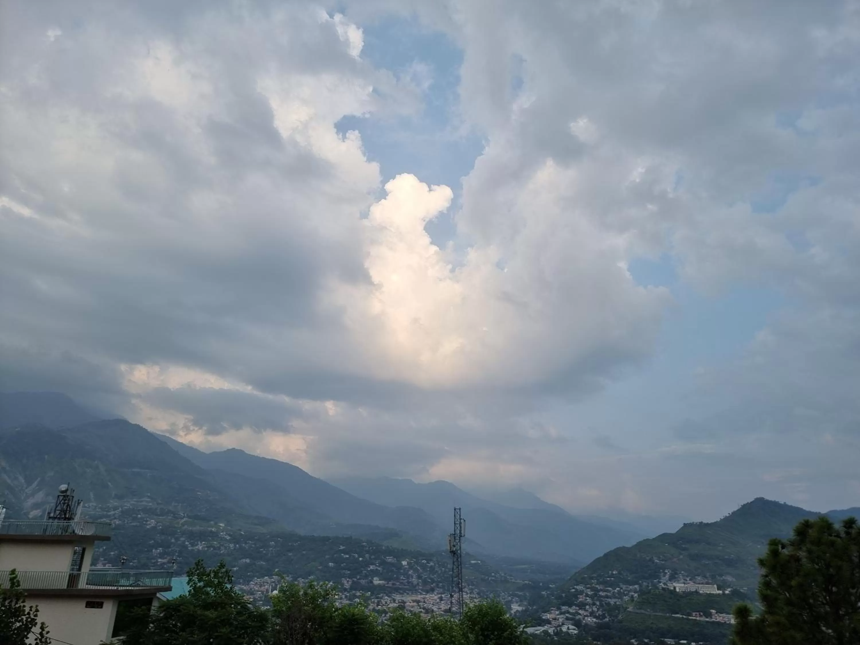 Natural landscape in Srinagar Homes
