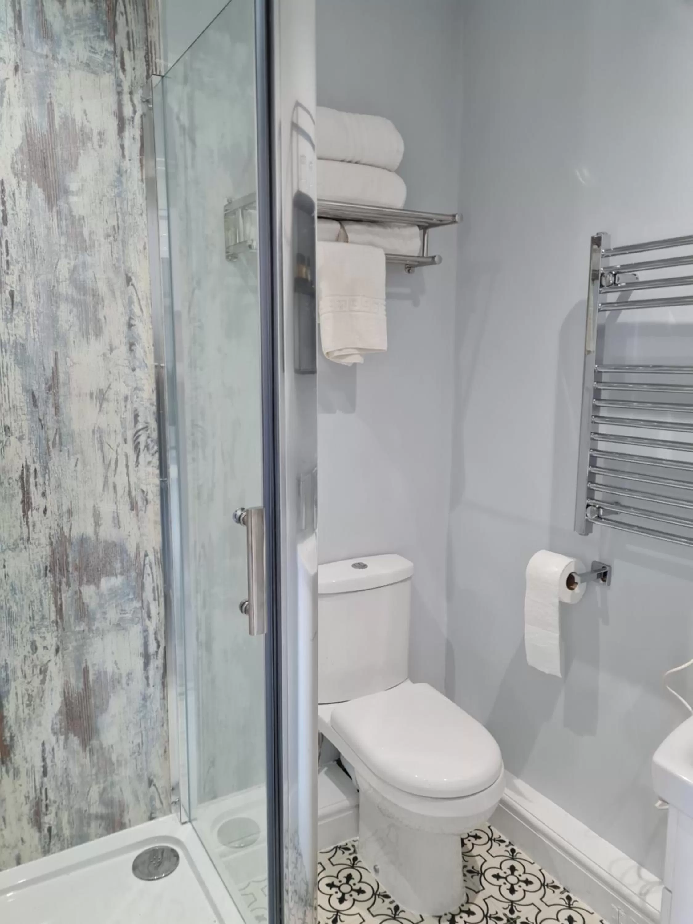 Small Double Room in Bolton arms downholme