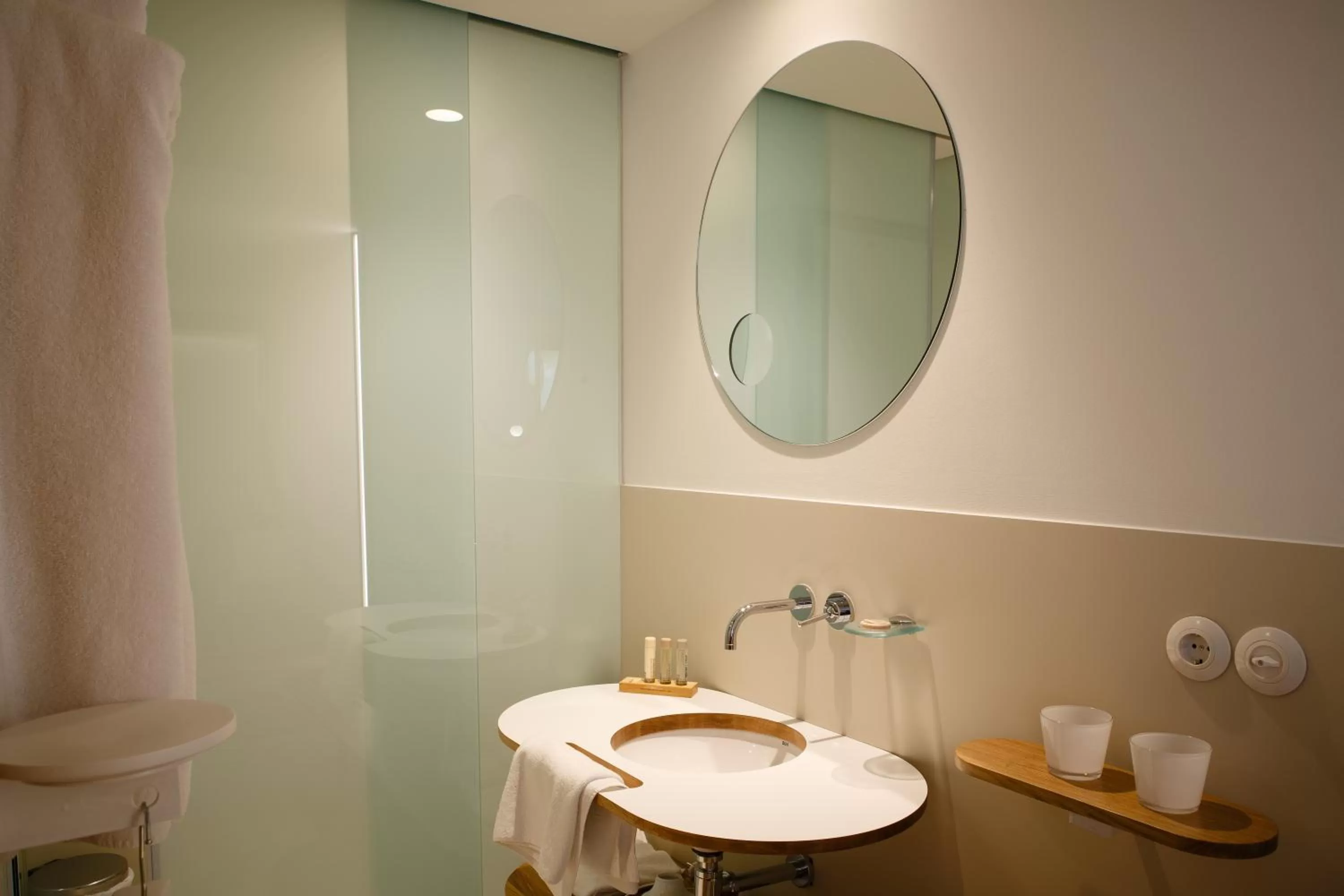 Bathroom in Hotel Echaurren Relais & Châteaux