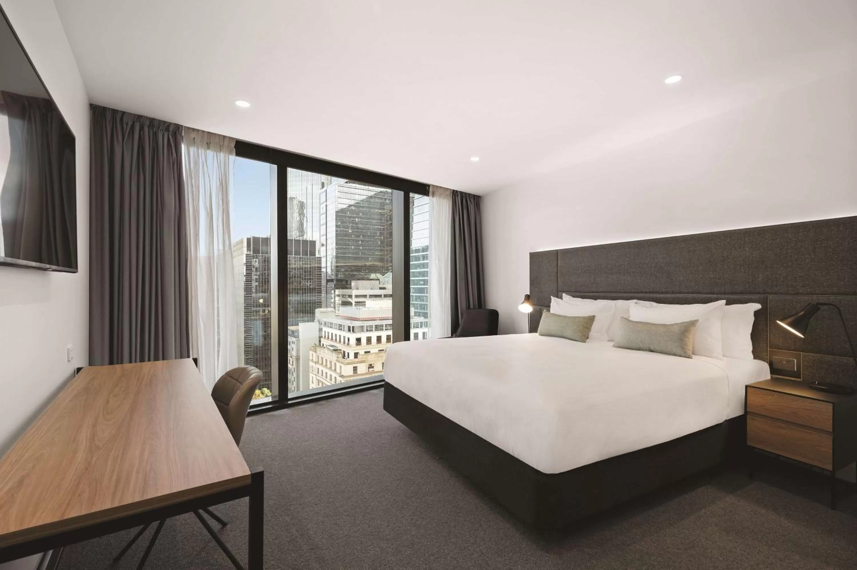 Bedroom, Bed in Vibe Hotel Melbourne