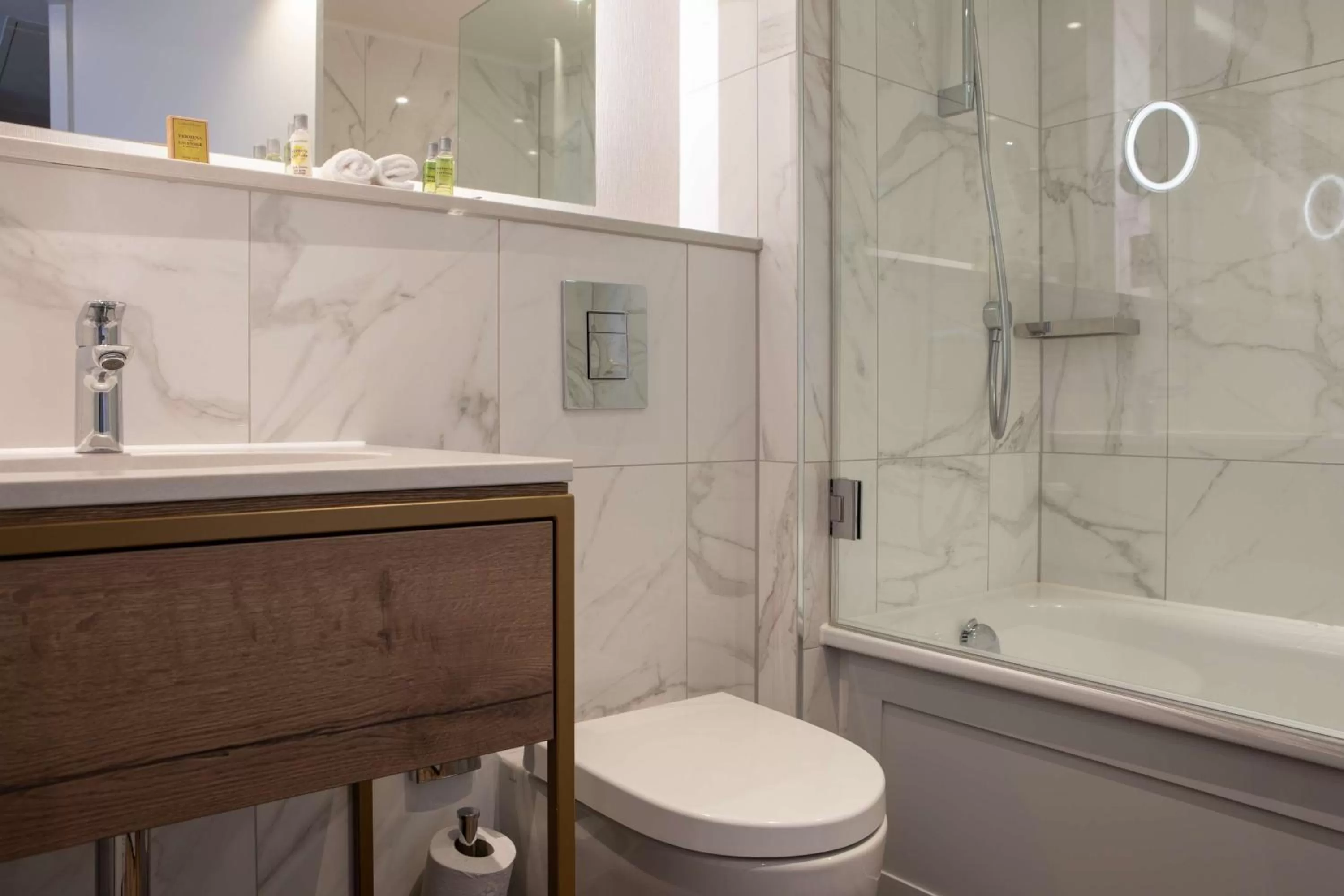 Bathroom in DoubleTree by Hilton Stoke-on-Trent, United Kingdom