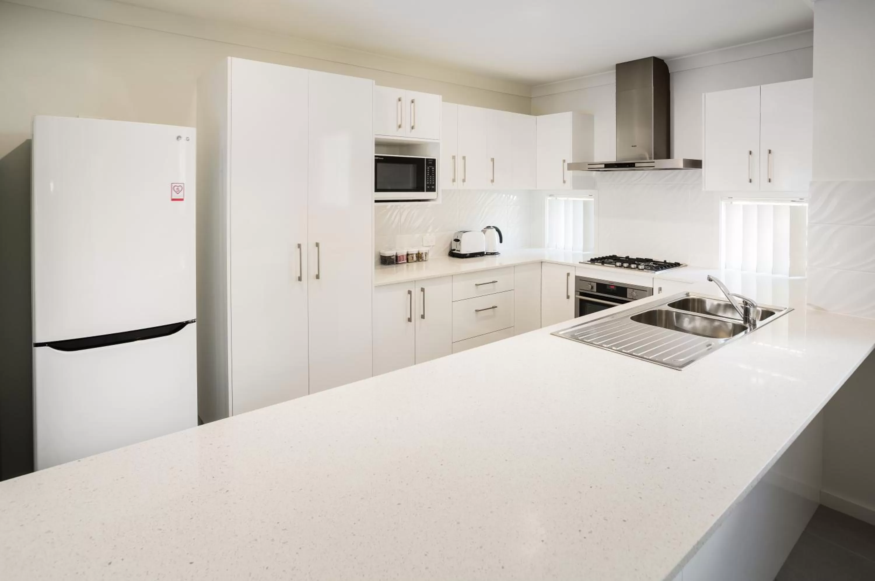 Kitchen or kitchenette in Wallsend Executive Apartments