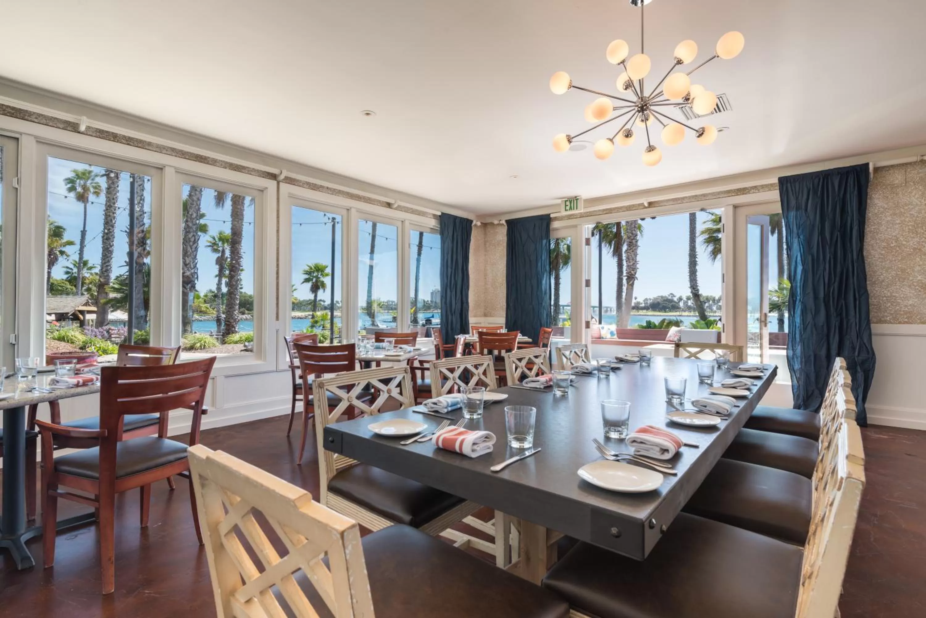 Restaurant/places to eat in Paradise Point Resort & Spa