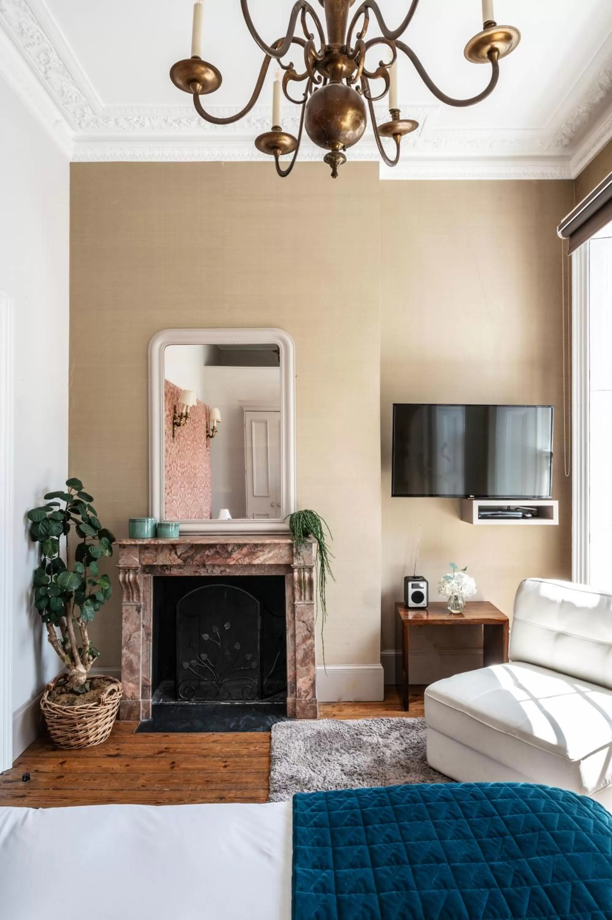 TV and multimedia, TV/Entertainment Center in York & Albany