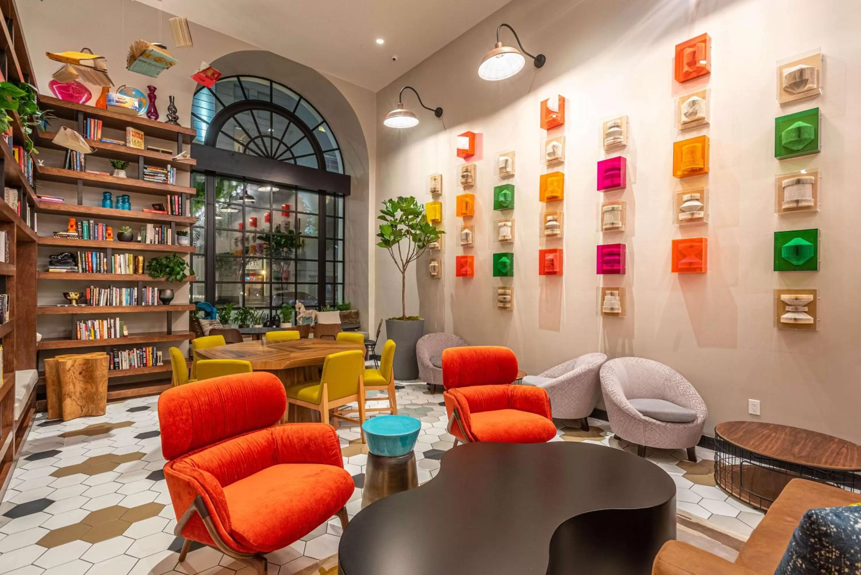 Dining area in The Wayfarer Downtown LA, Tapestry Collection by Hilton