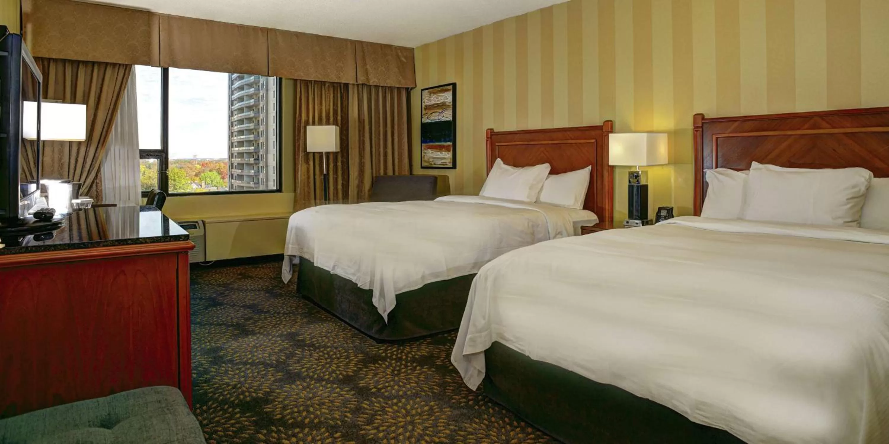 Bed in Doubletree by Hilton London