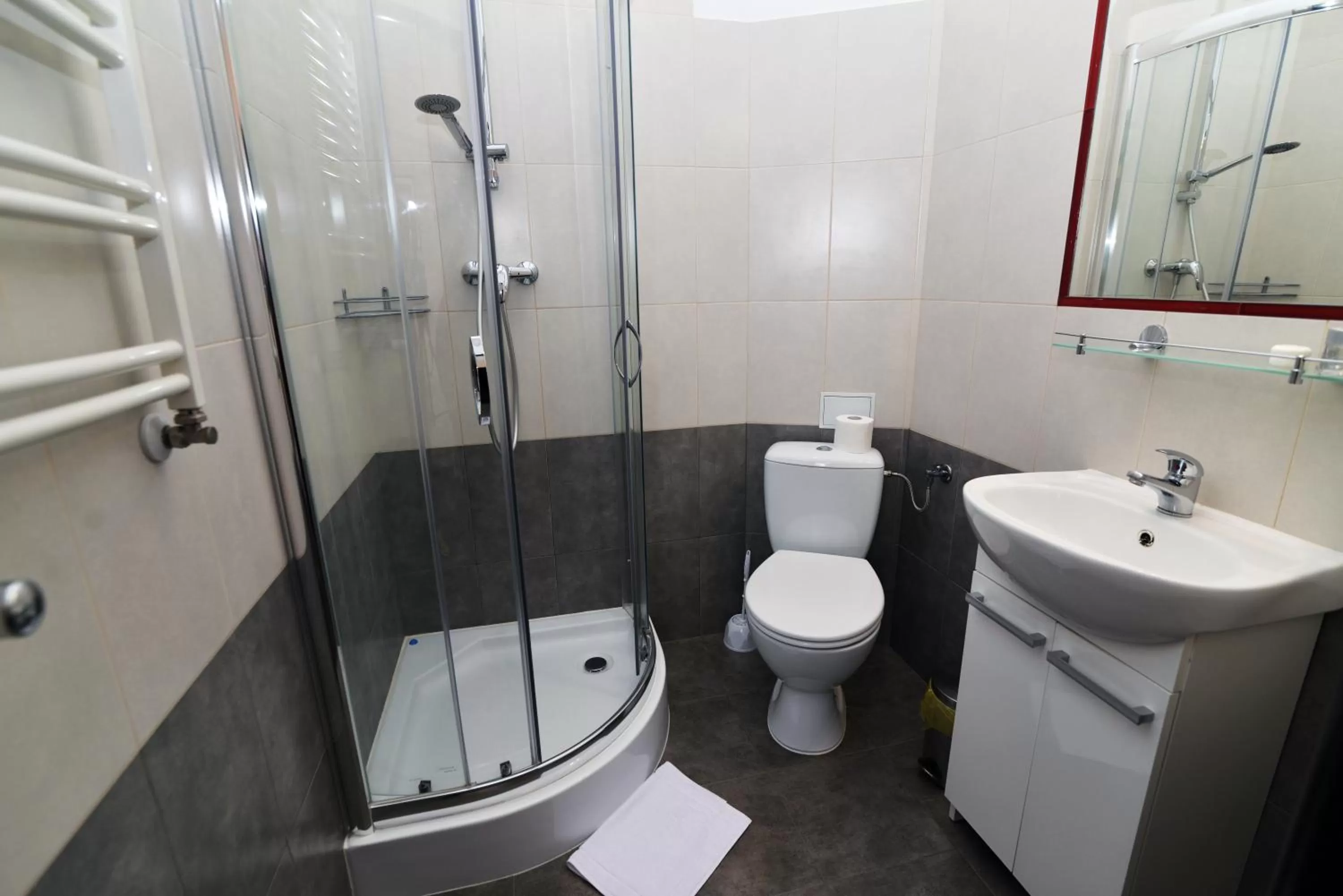 Shower in Hotel Pod Jeleniem