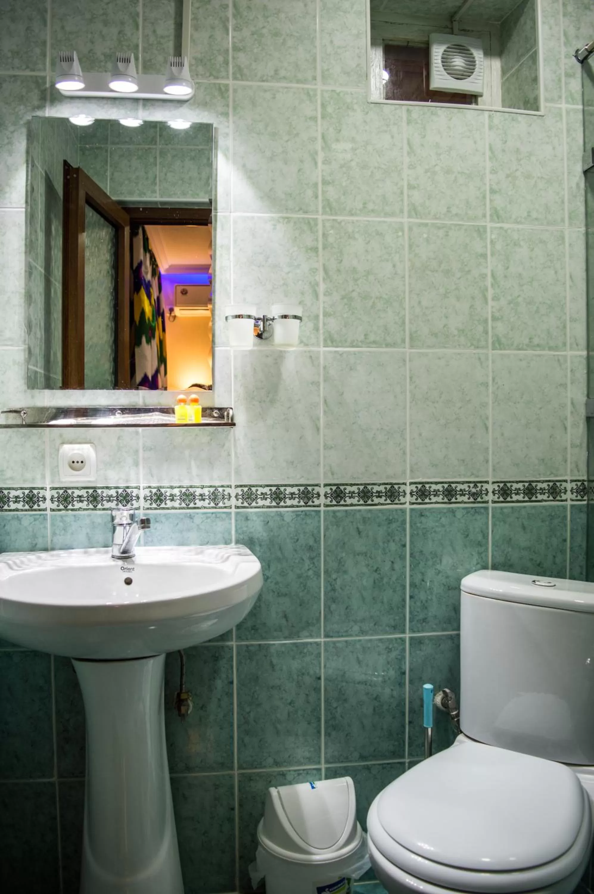 Bathroom in Jahongir