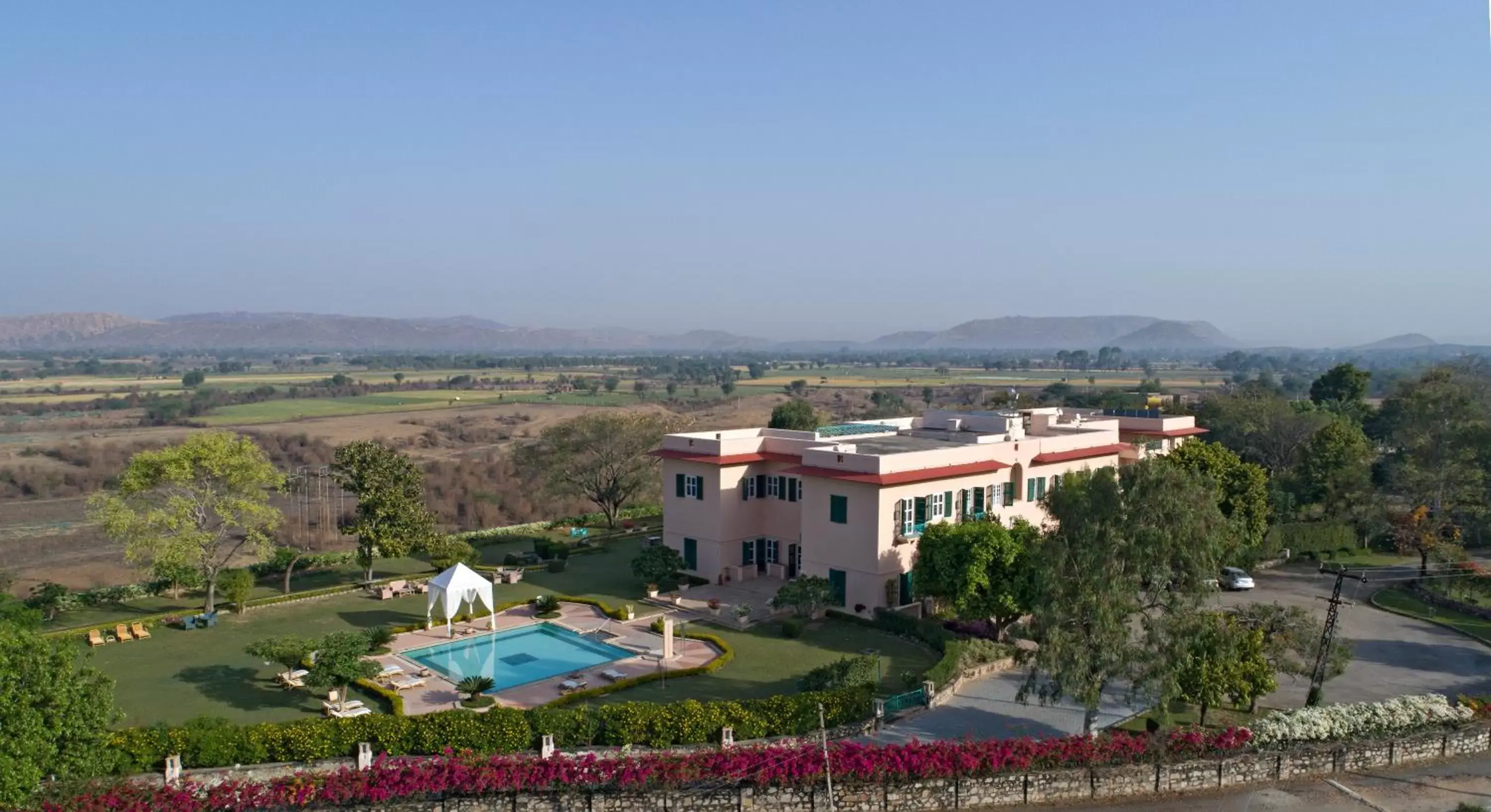 Bird's eye view, Bird's-eye View in Ramgarh Lodge, Jaipur – IHCL SeleQtions Bird's eye view, Bird's-eye View in Ramgarh Lodge, Jaipur – IHCL SeleQtions