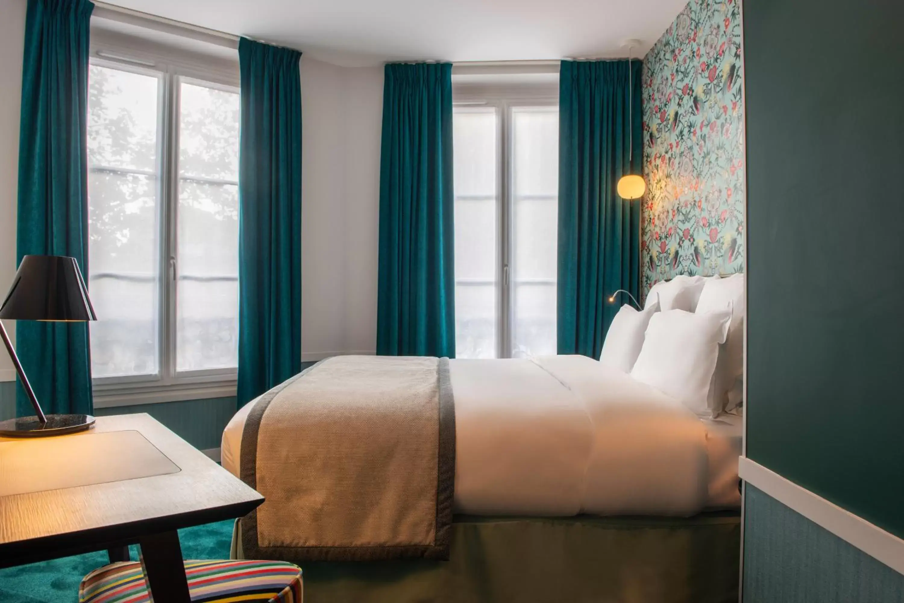 Superior Double Room in Hôtel Edouard 6 by Malone Superior Double Room in Hôtel Edouard 6 by Malone