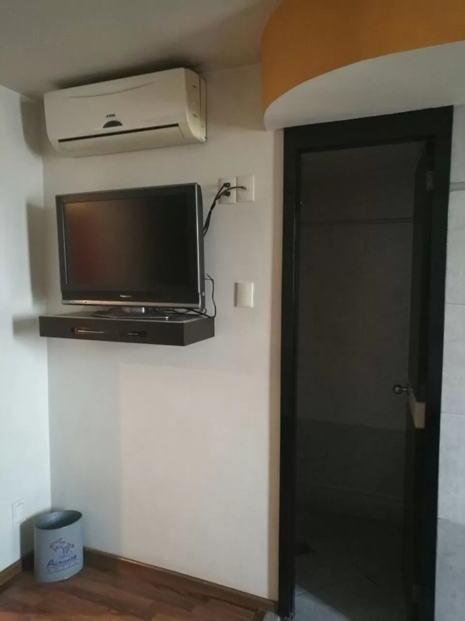 Photo of the whole room, TV/Entertainment Center in Hotel Paraiso