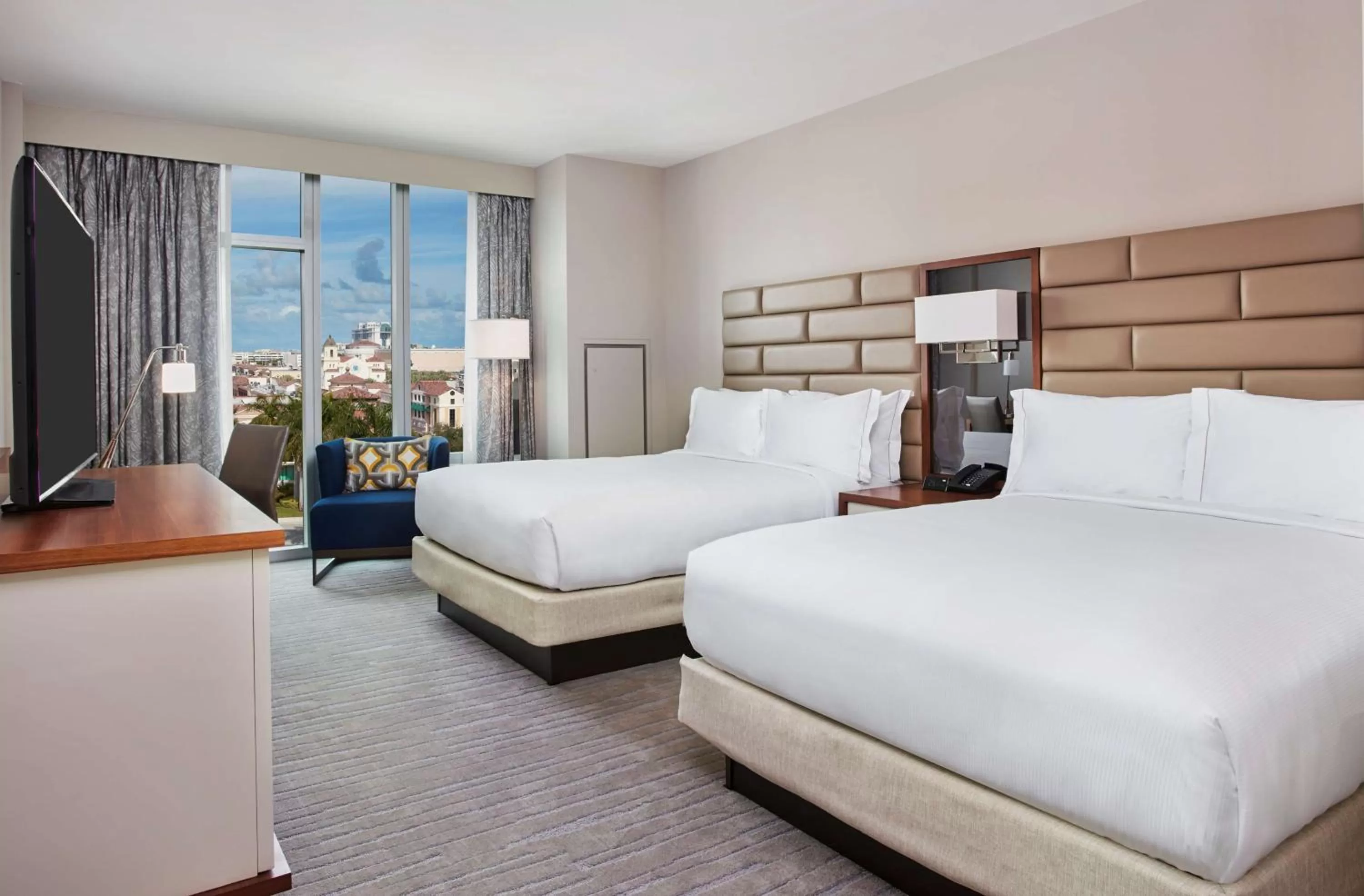 Queen Room with Two Queen Beds with City View  in Hilton West Palm Beach