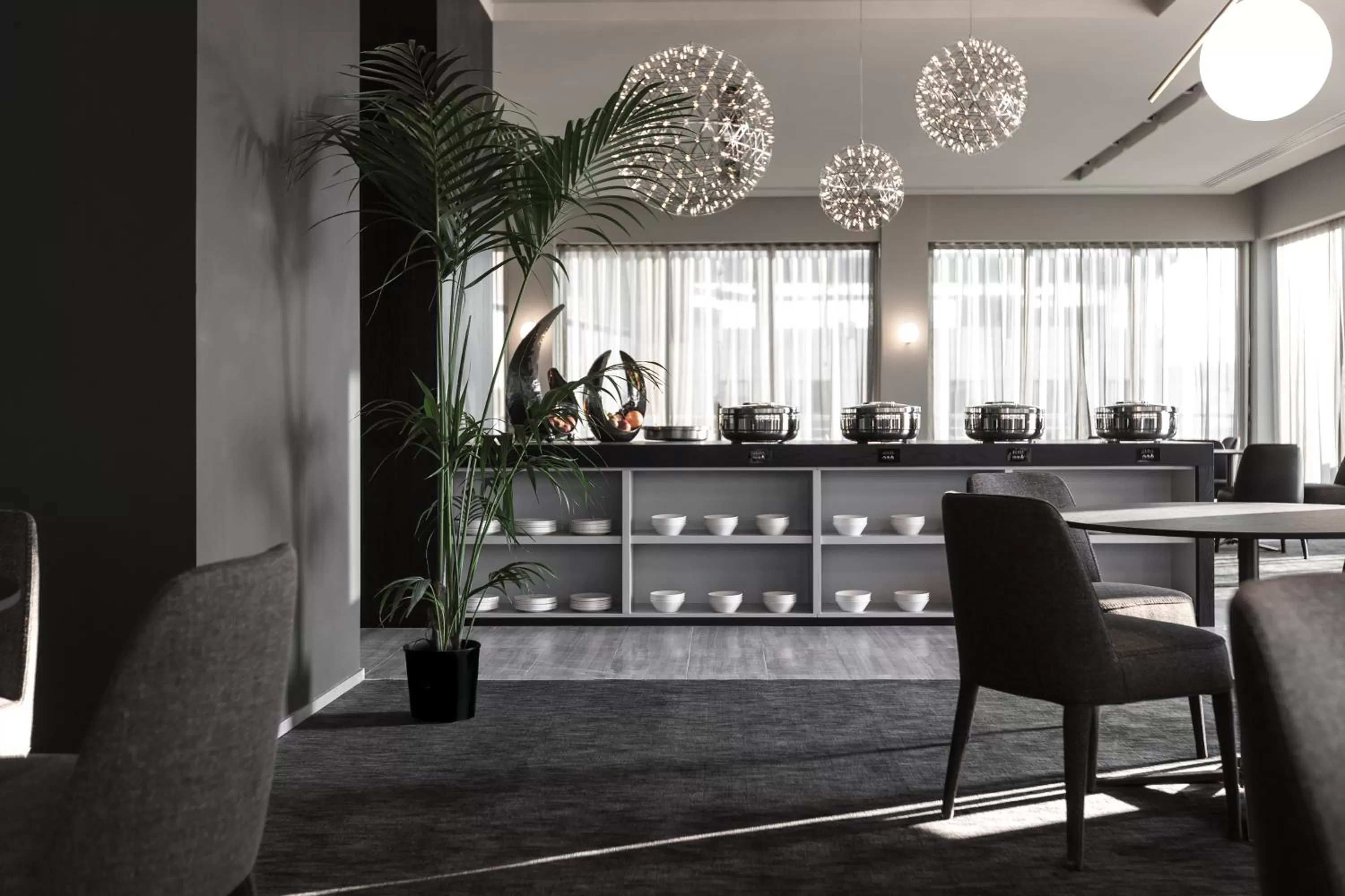 Lounge or bar in InterContinental Malta by IHG