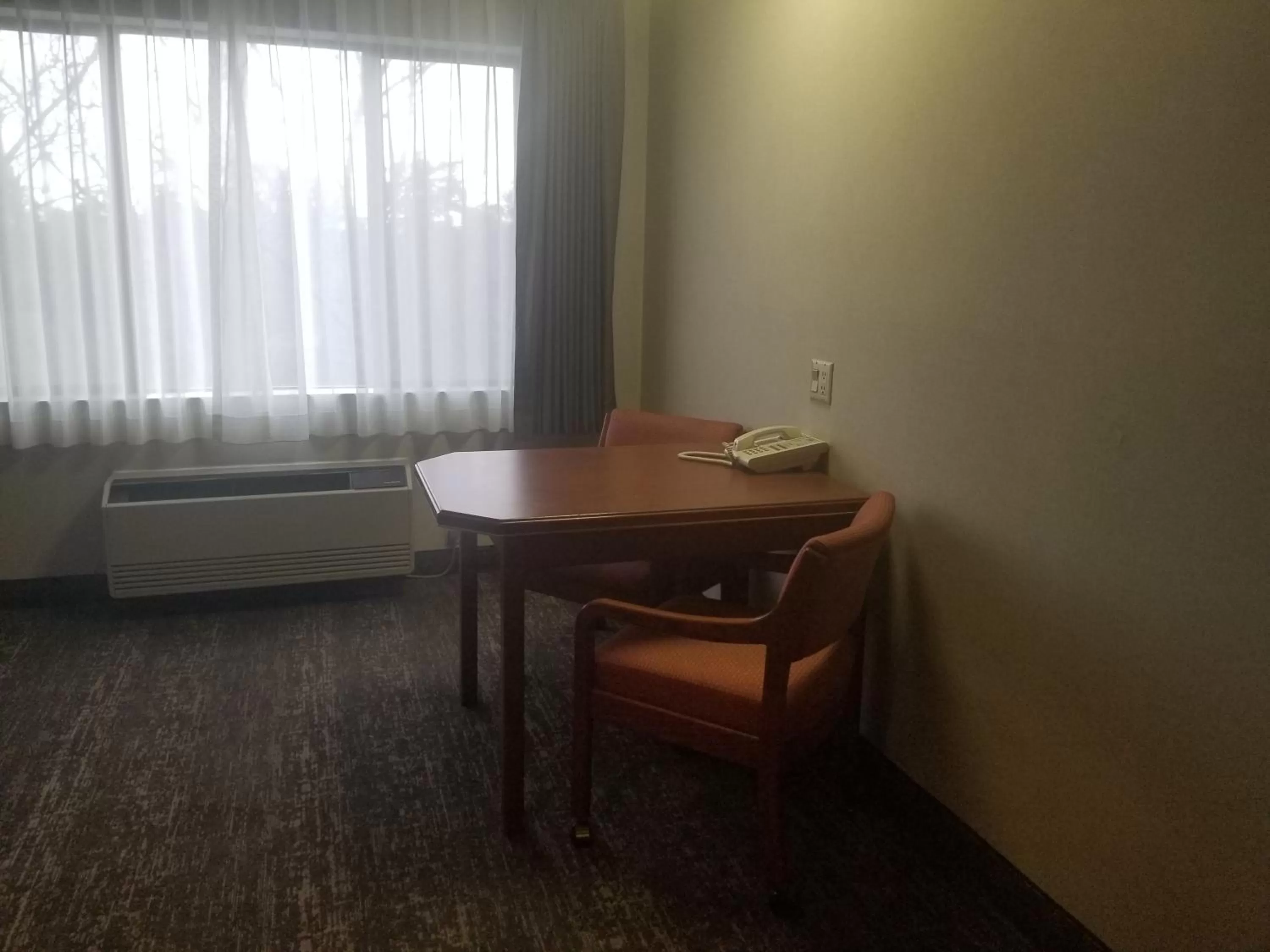 Seating area in Shilo Inn Suites Salem