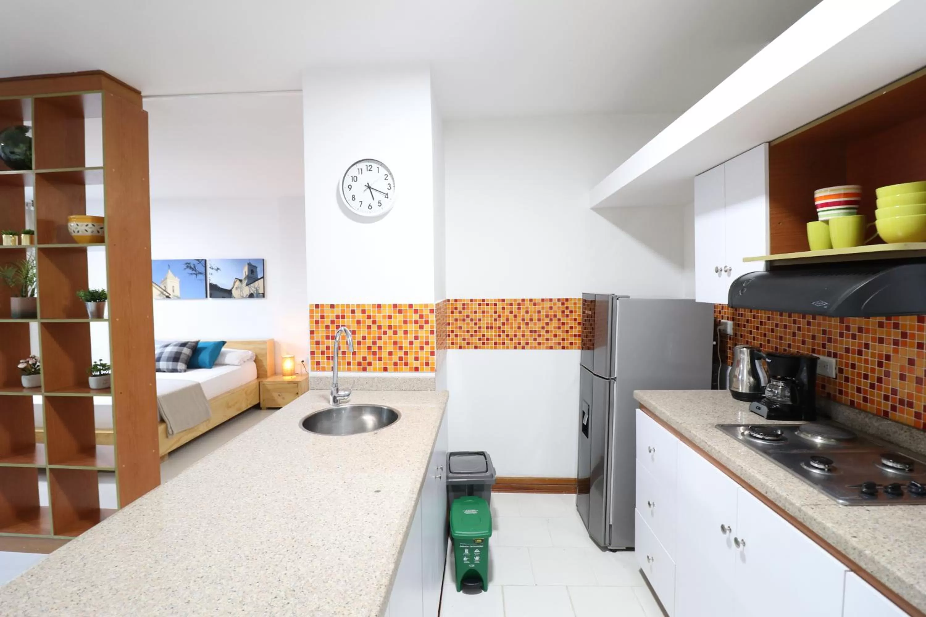 Kitchen or kitchenette, Kitchen/Kitchenette in 554 Apartments