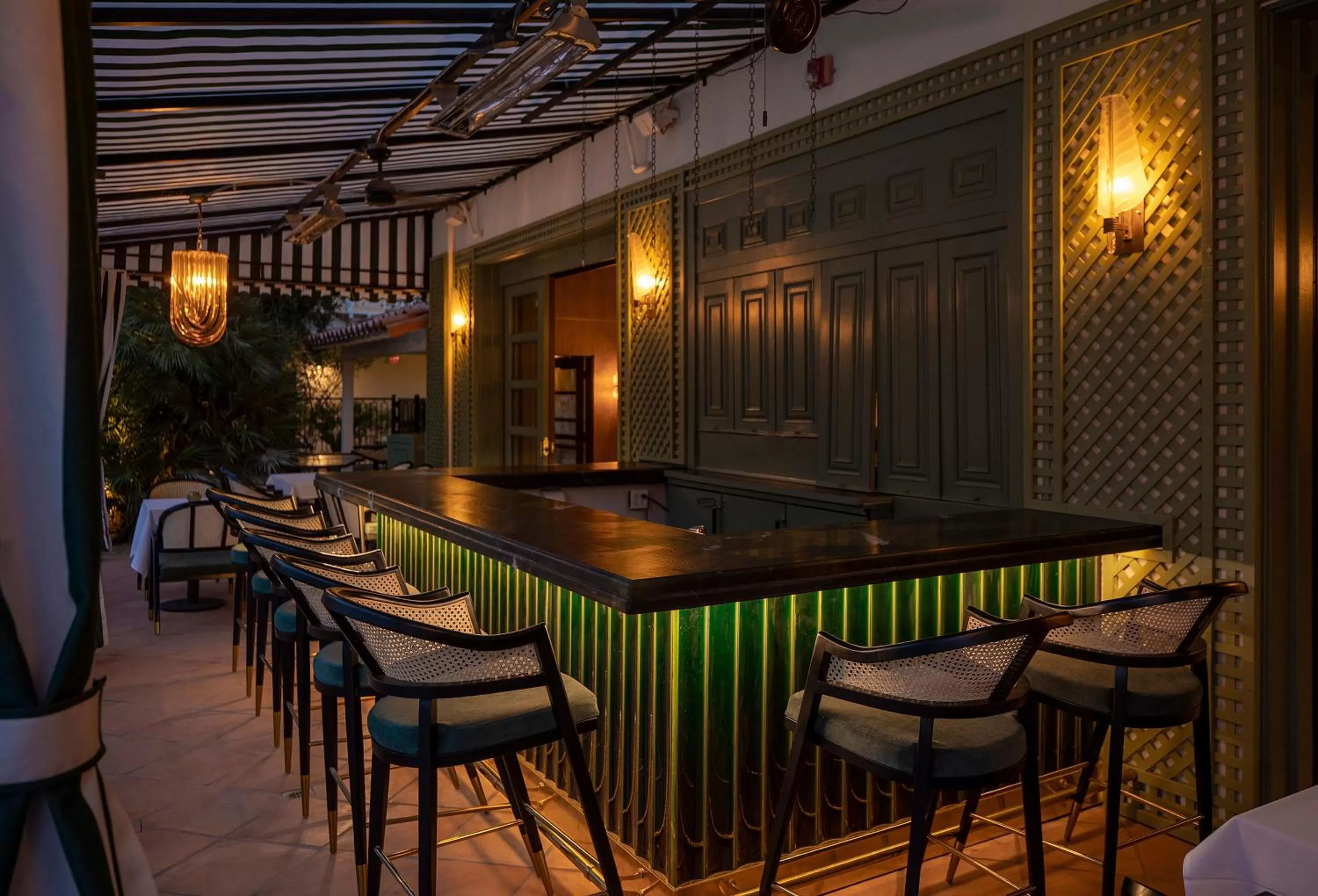 Lounge or bar in The Colony Palms Hotel and Bungalows - Adults Only