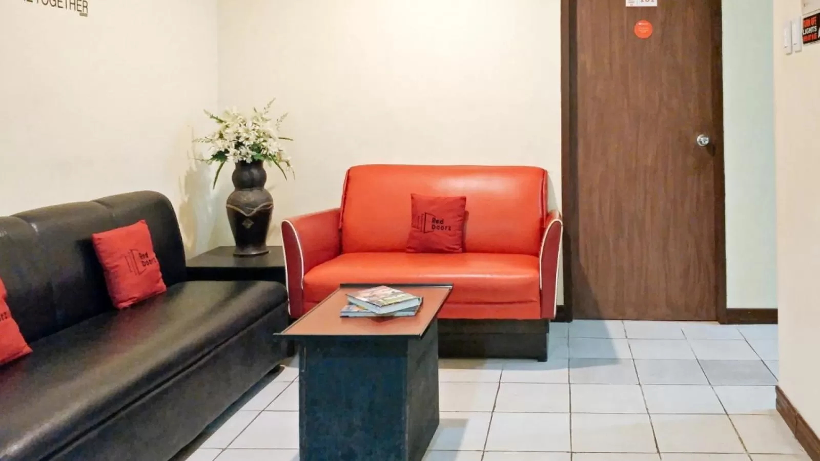 Lobby or reception in RedDoorz near Baclay Drive Super Metro