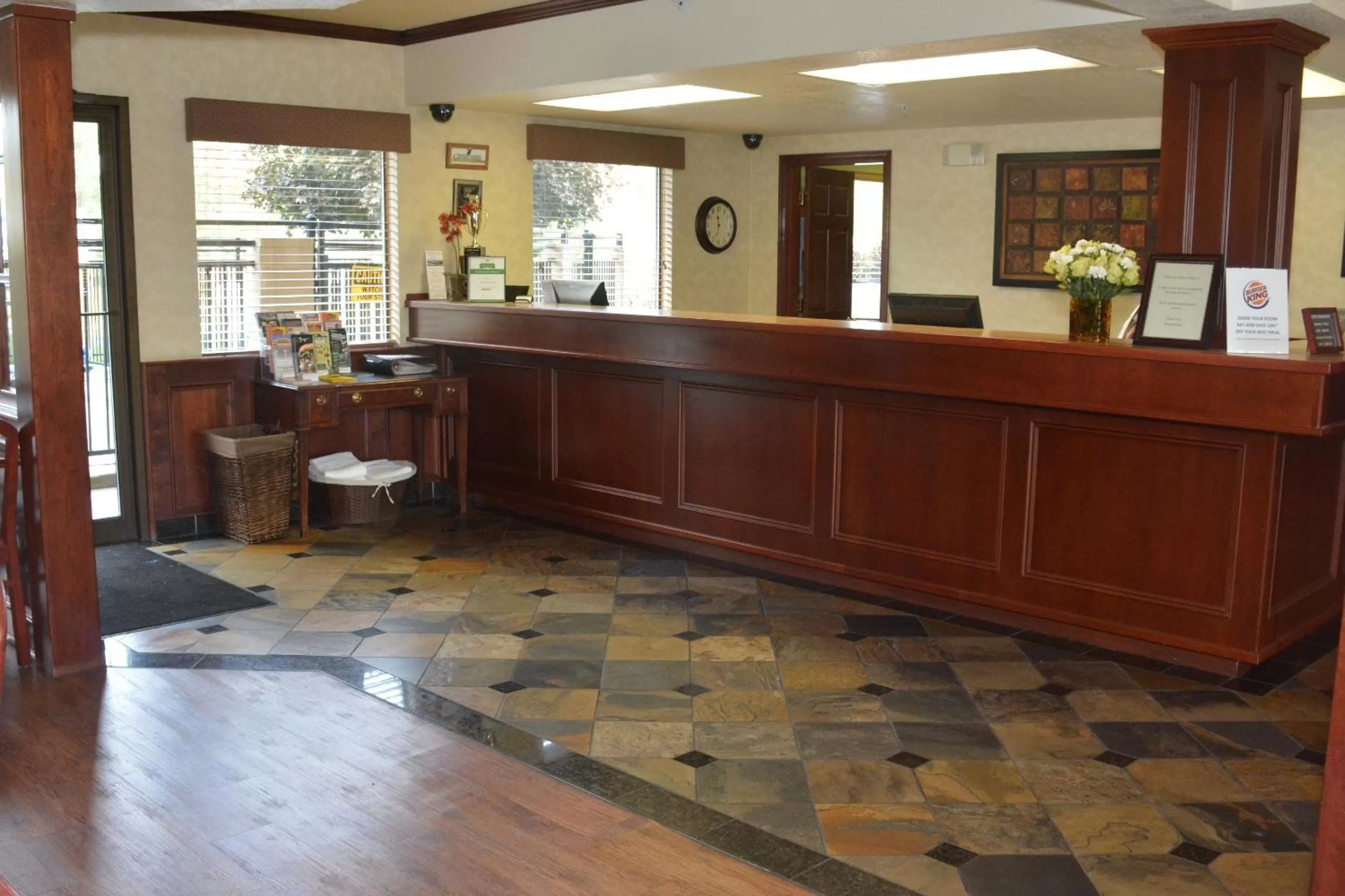 Lobby or reception in Baymont by Wyndham Yakima Riverfront