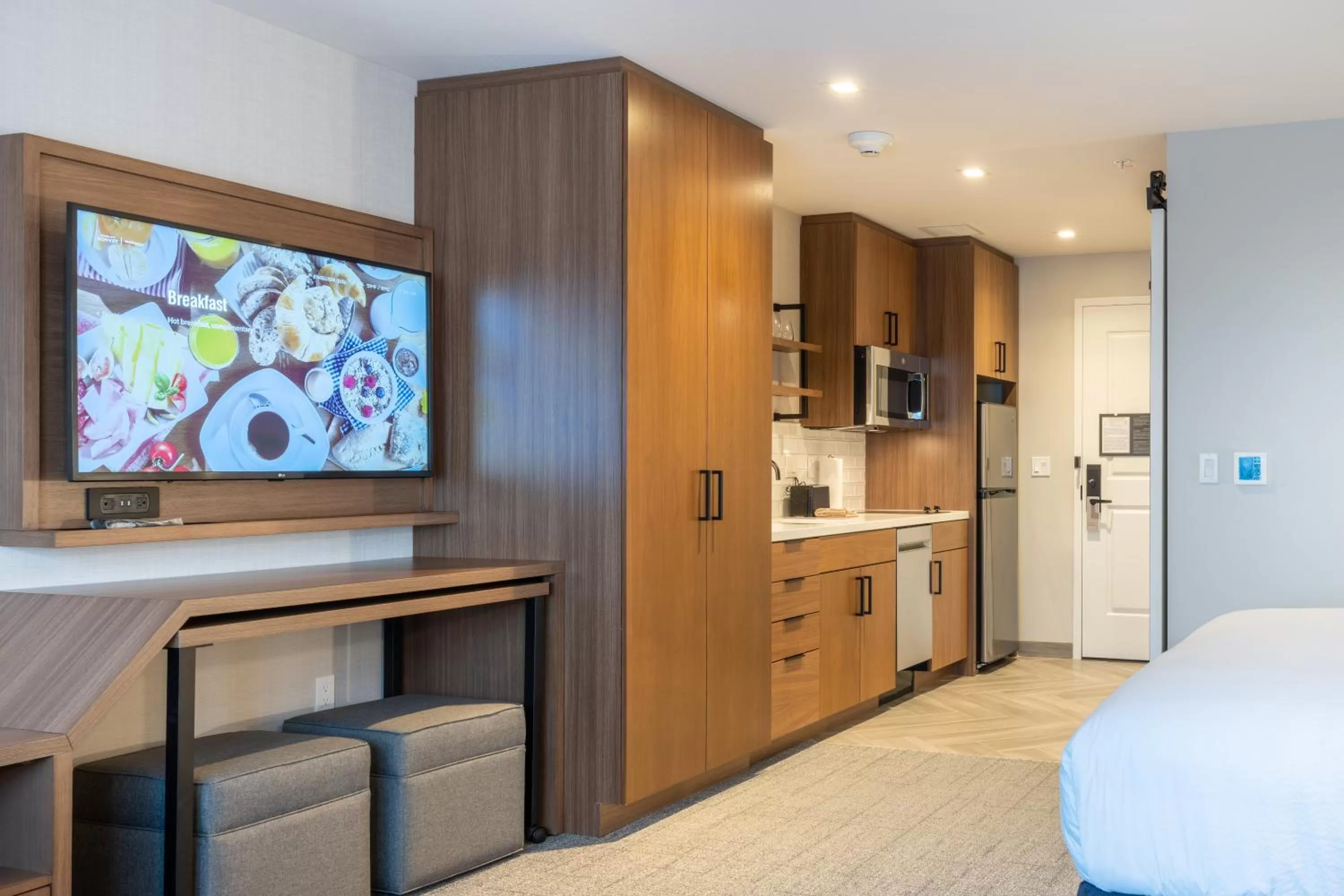 TV and multimedia, Bed in Residence Inn by Marriott San Francisco Airport Millbrae Station