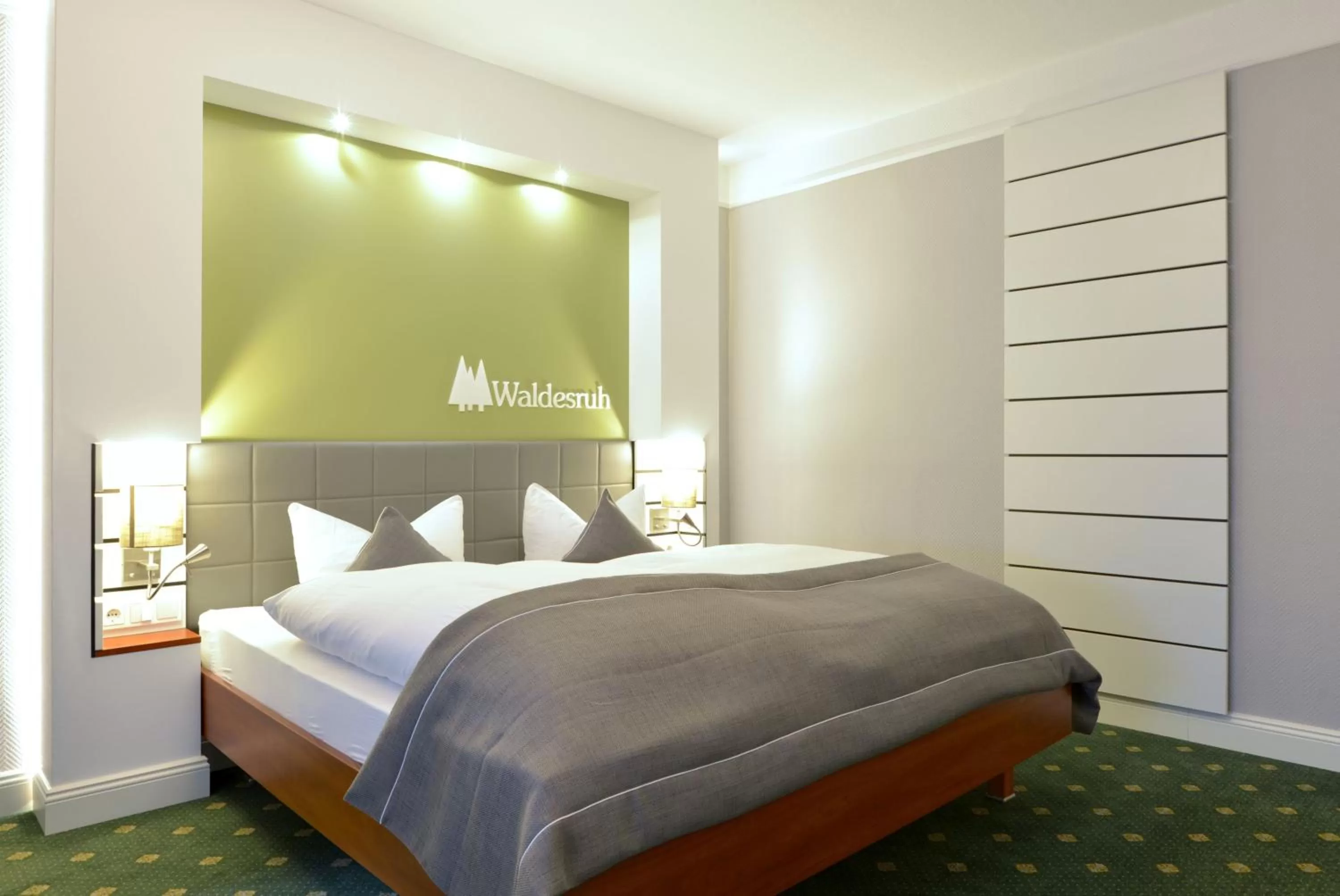 Property building, Bed in Hotel Restaurant Waldesruh