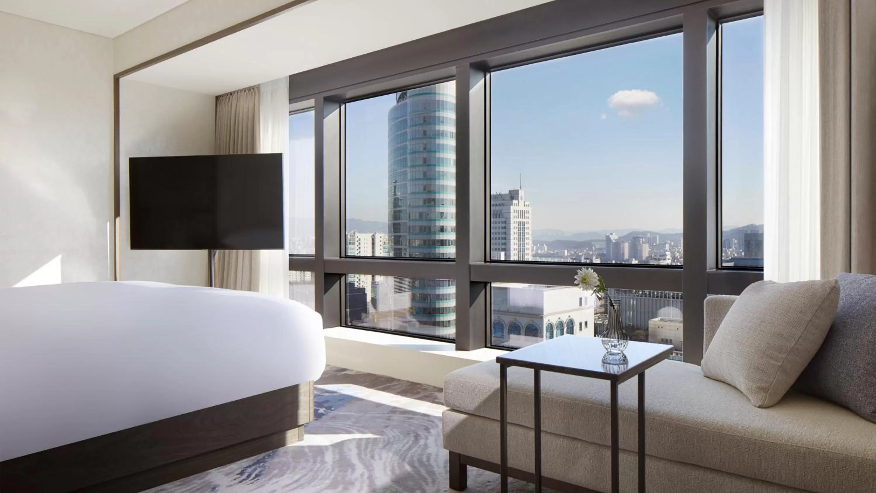 Property building, Bed in Grand InterContinental Seoul Parnas by IHG