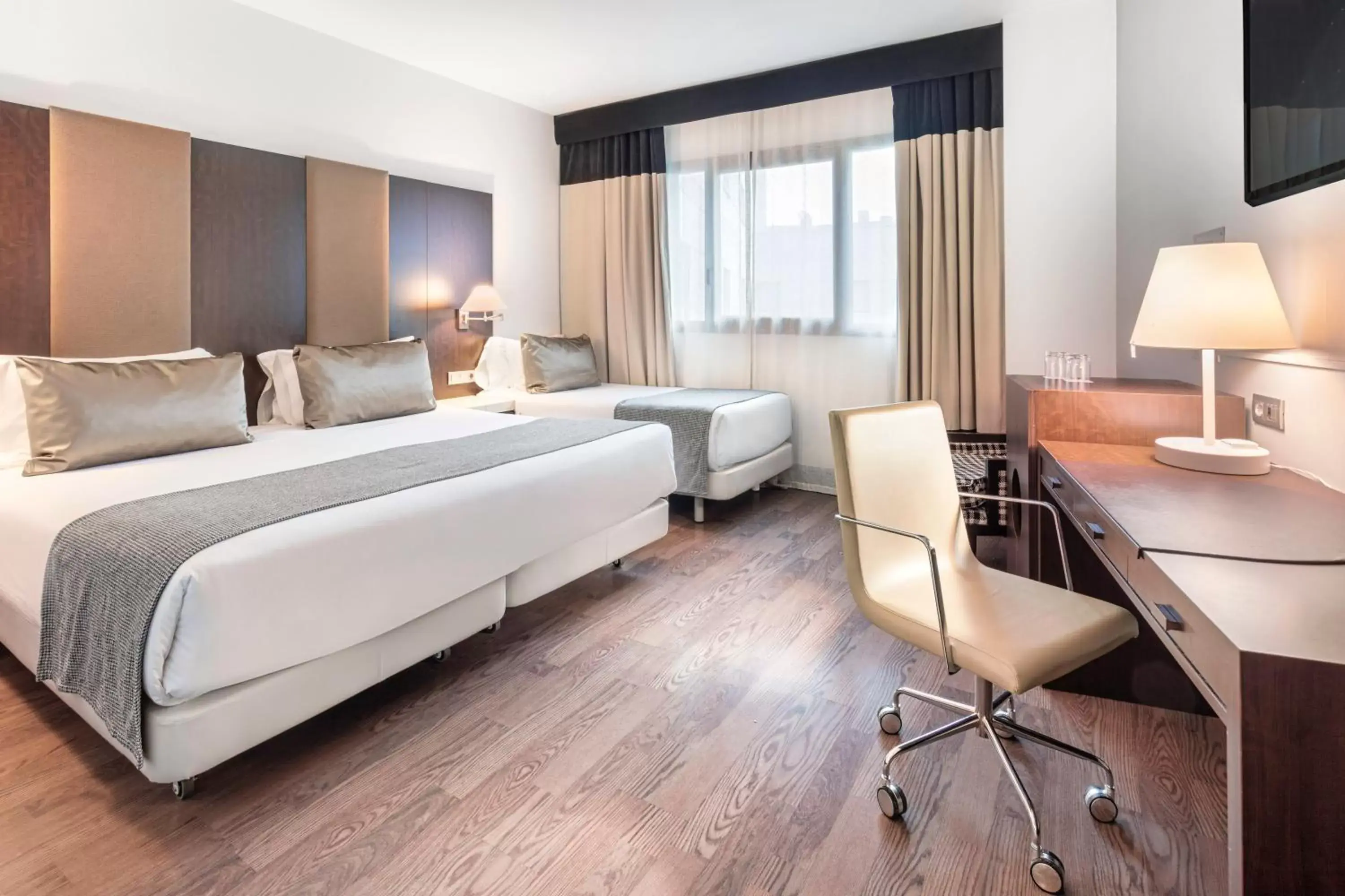 Triple Room (3 Adults) in Catalonia El Retiro Triple Room (3 Adults) in Catalonia El Retiro