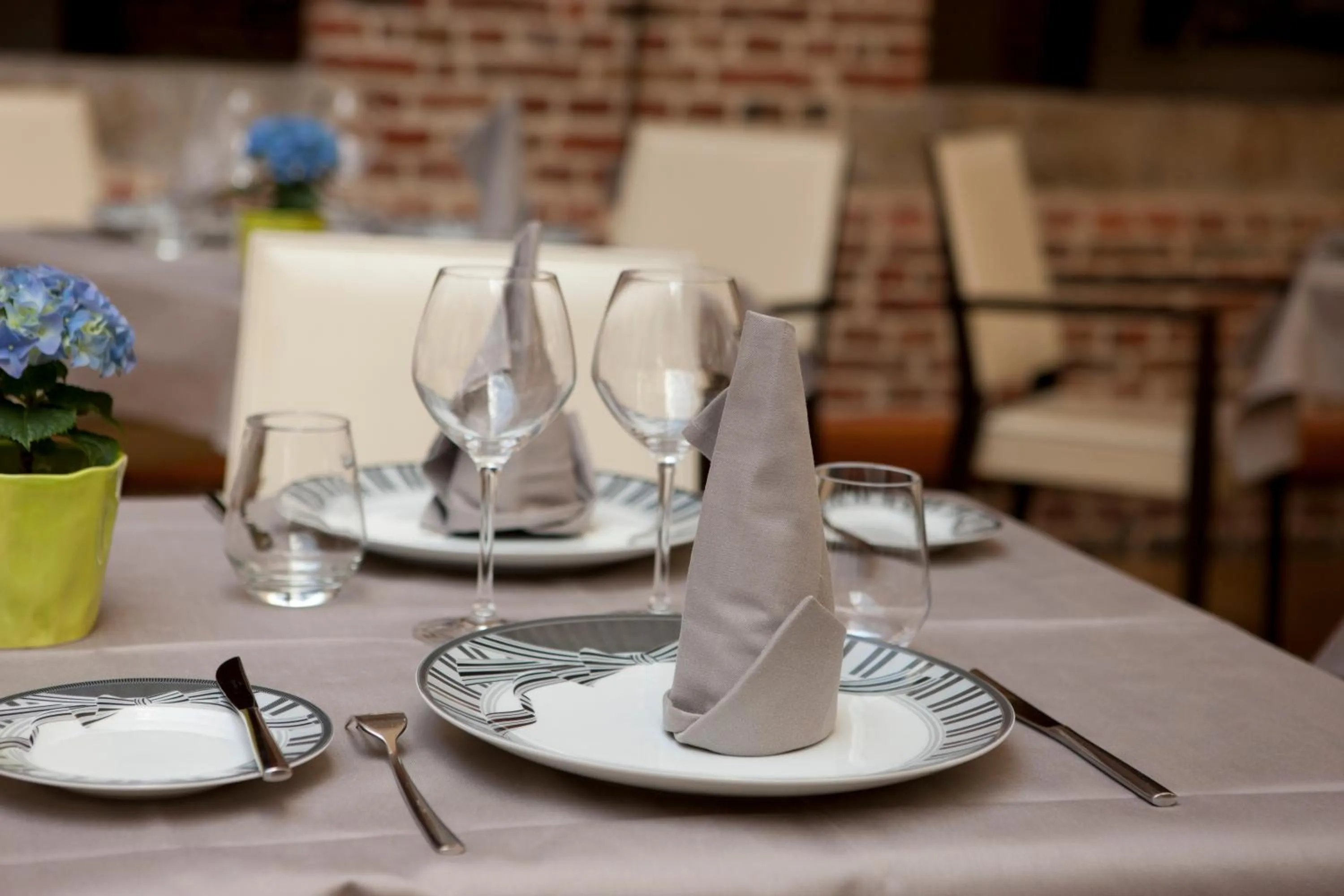 Restaurant/places to eat in Alliance Lille - Couvent Des Minimes