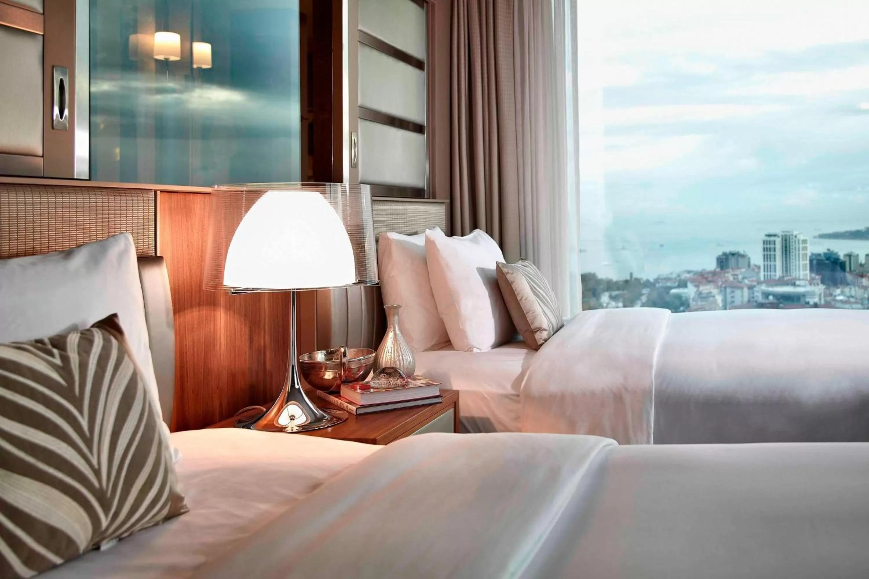 Photo of the whole room, Bed in Renaissance Istanbul Polat Bosphorus Hotel