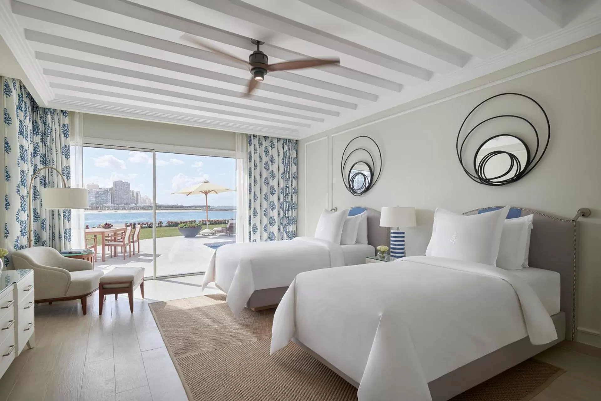 Photo of the whole room, Bed in Four Seasons Hotel Alexandria At San Stefano