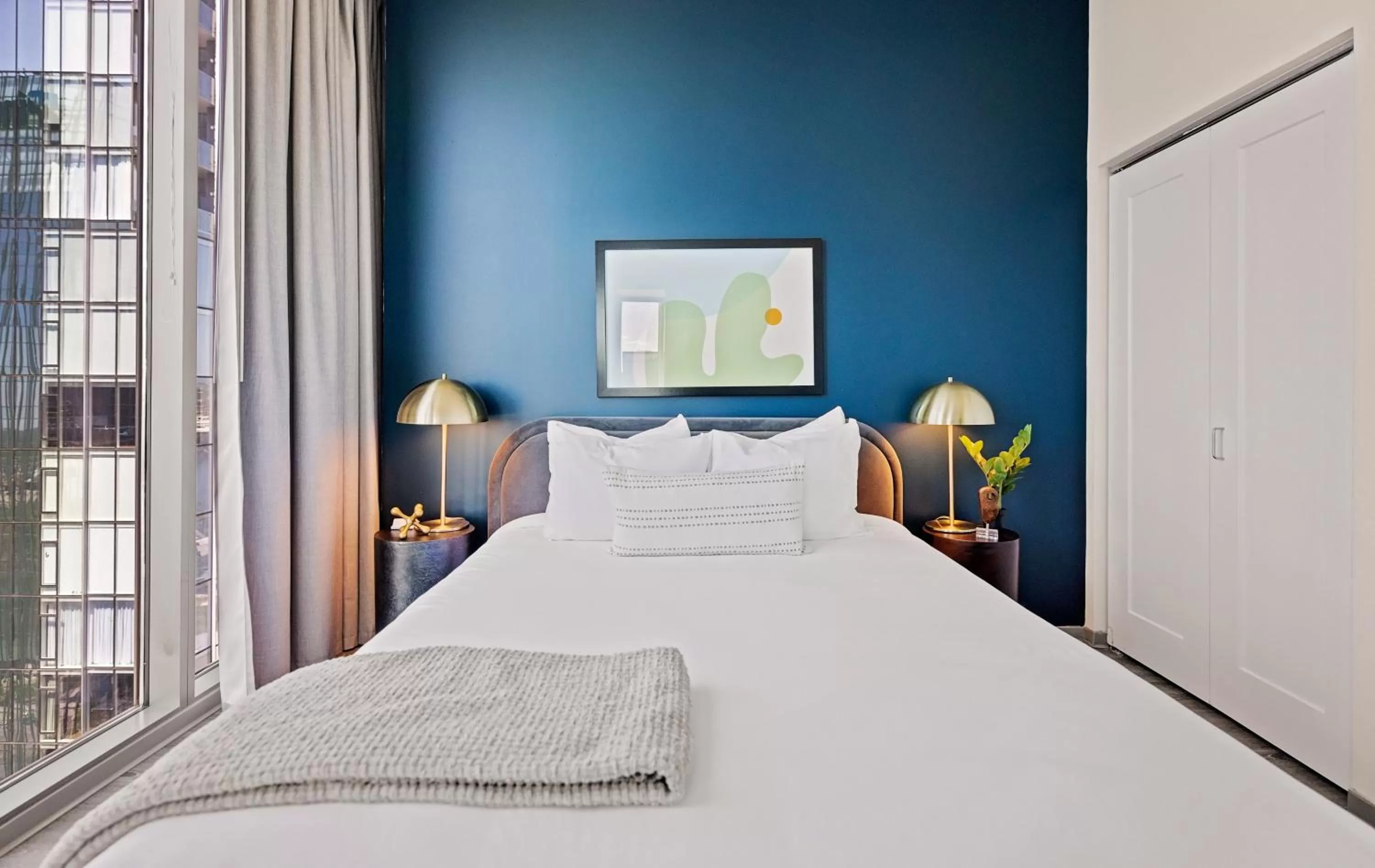 Bedroom, Bed in Placemakr Premier SoBro