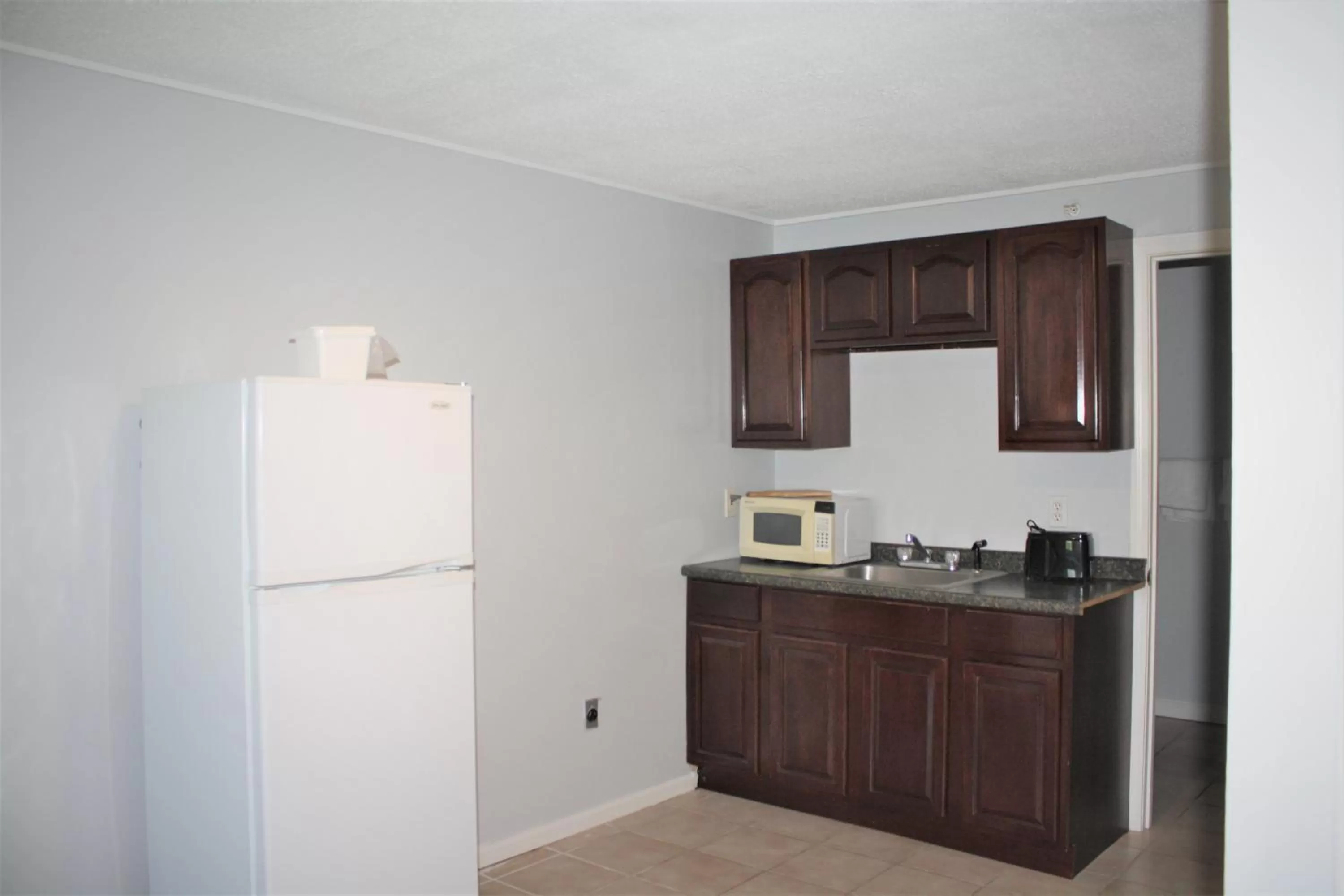 Kitchen or kitchenette in Winnisquam Lake Inn