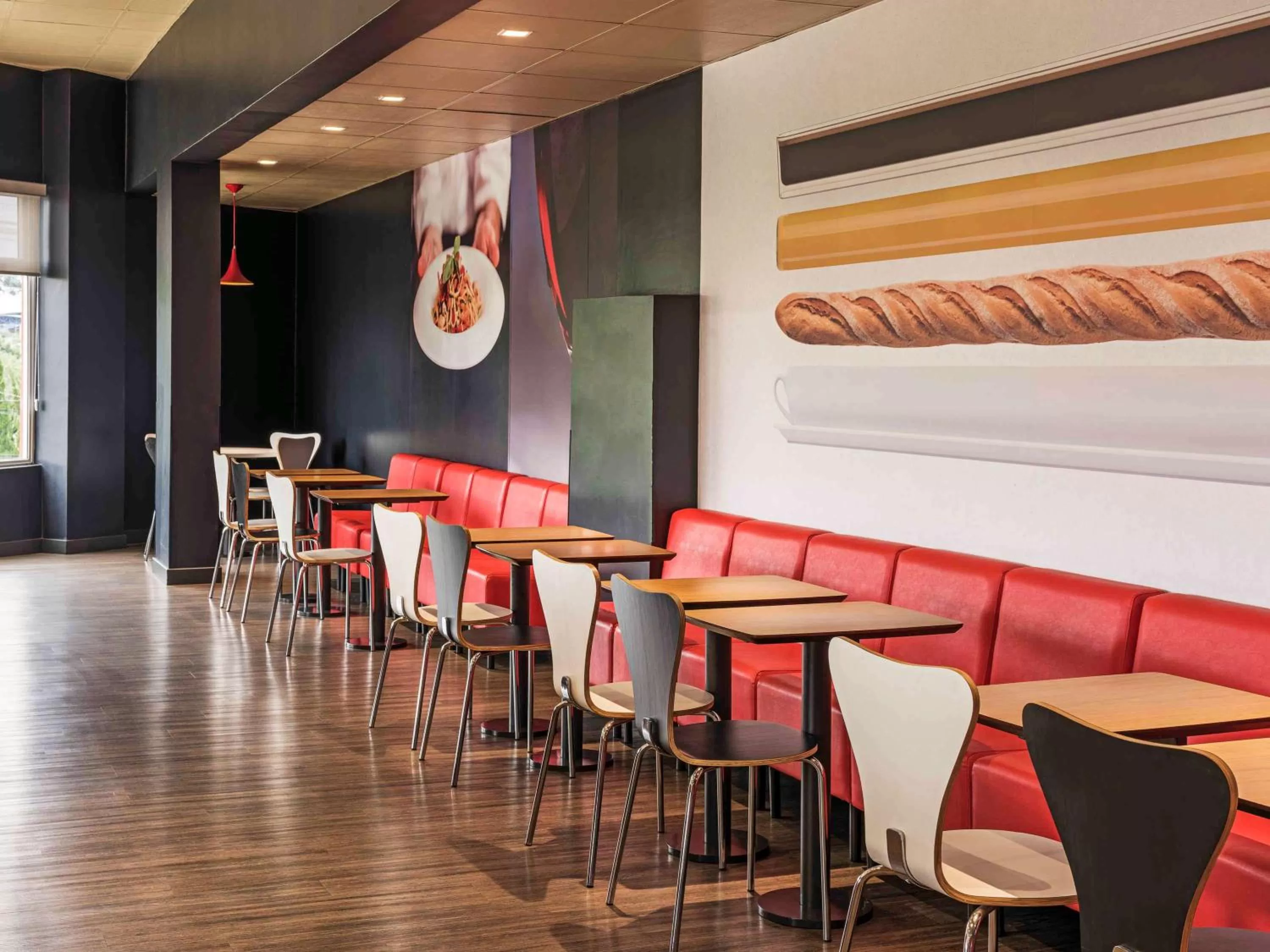 Restaurant/places to eat in ibis Curitiba Aeroporto