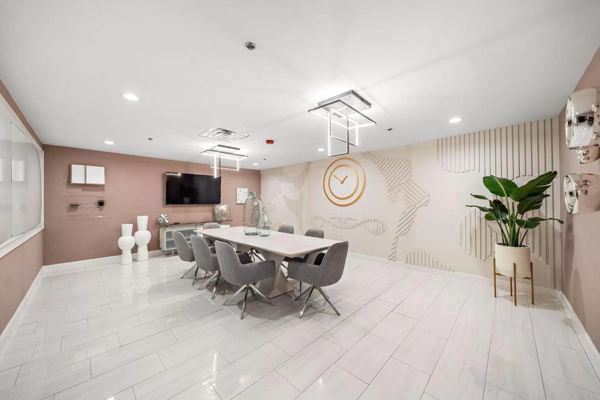 Business facilities in Wanderstay Boutique Hotel