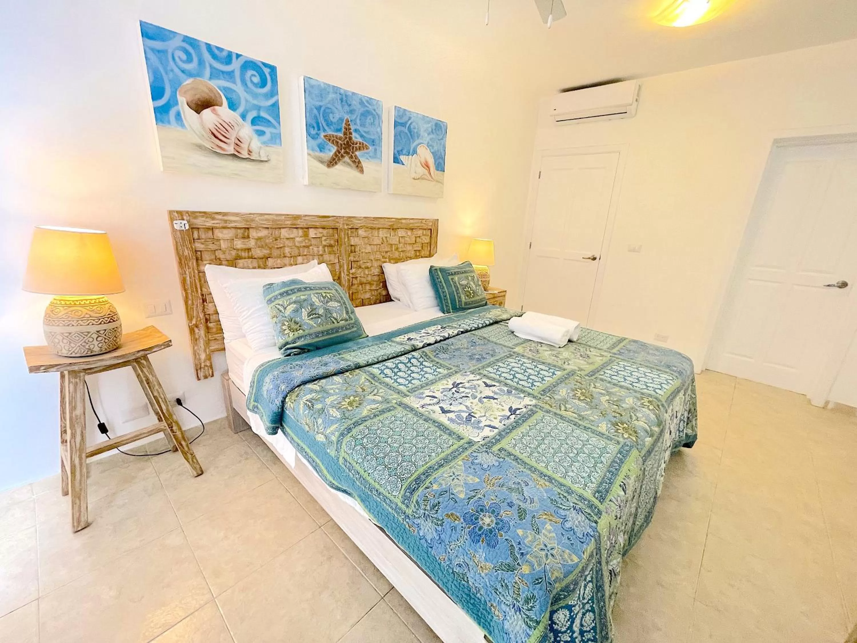 Bed in HOTEL Beach VILLAS Los Corales WIFI & BBQ BEACH CLUB