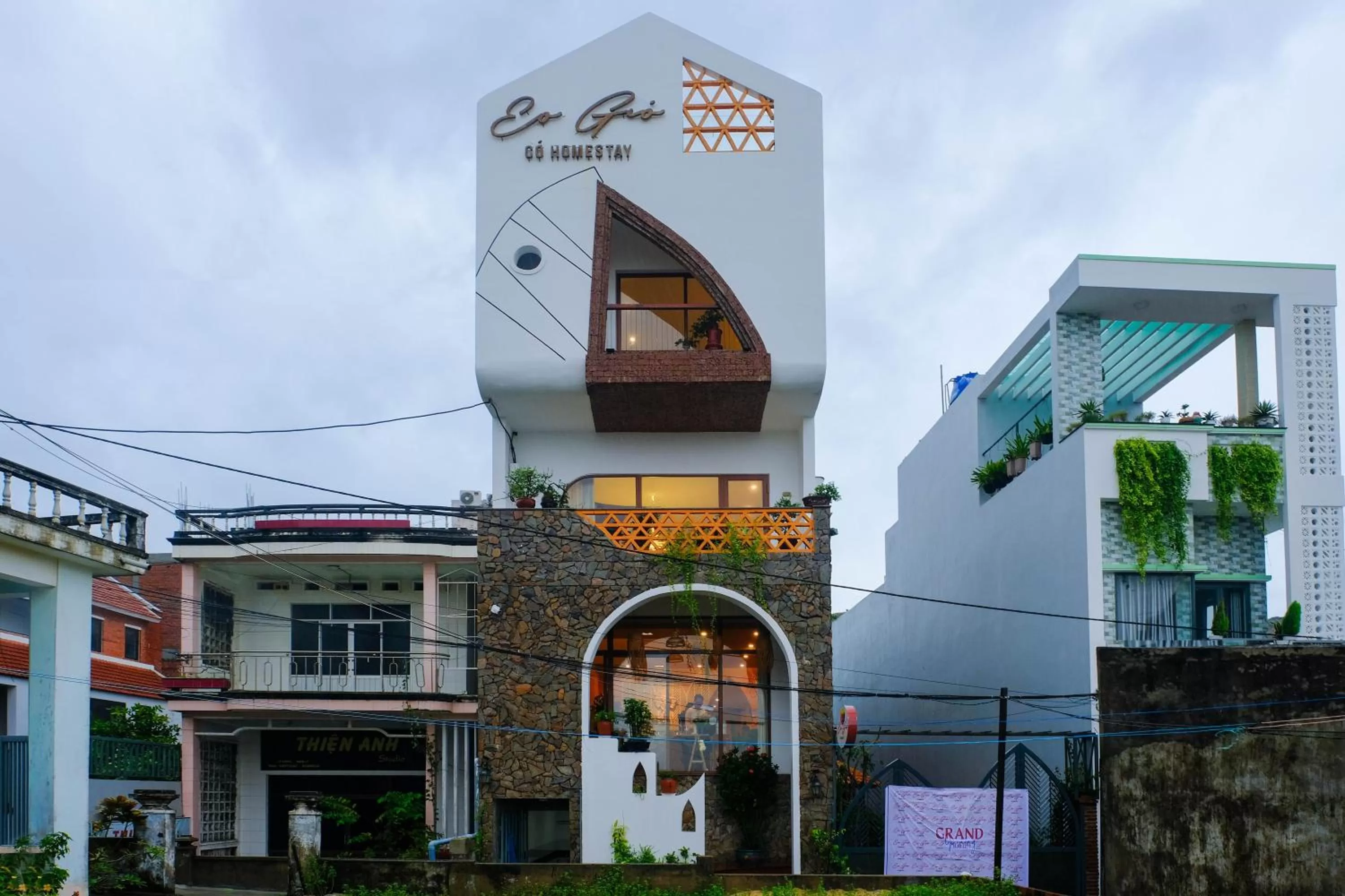 Property Building in Eo Gió Có Homestay