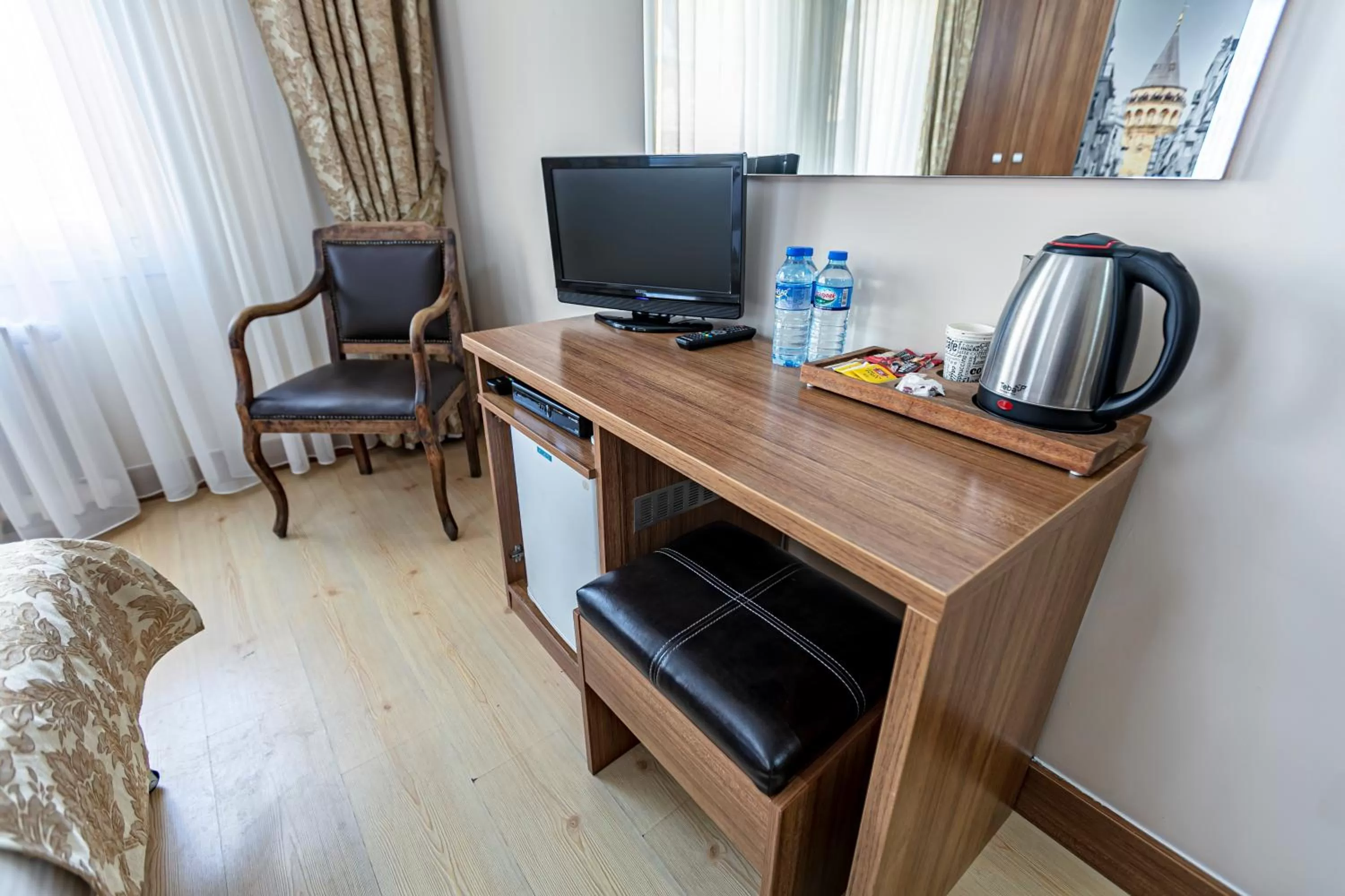 Coffee/tea facilities in Elasophia Hotel