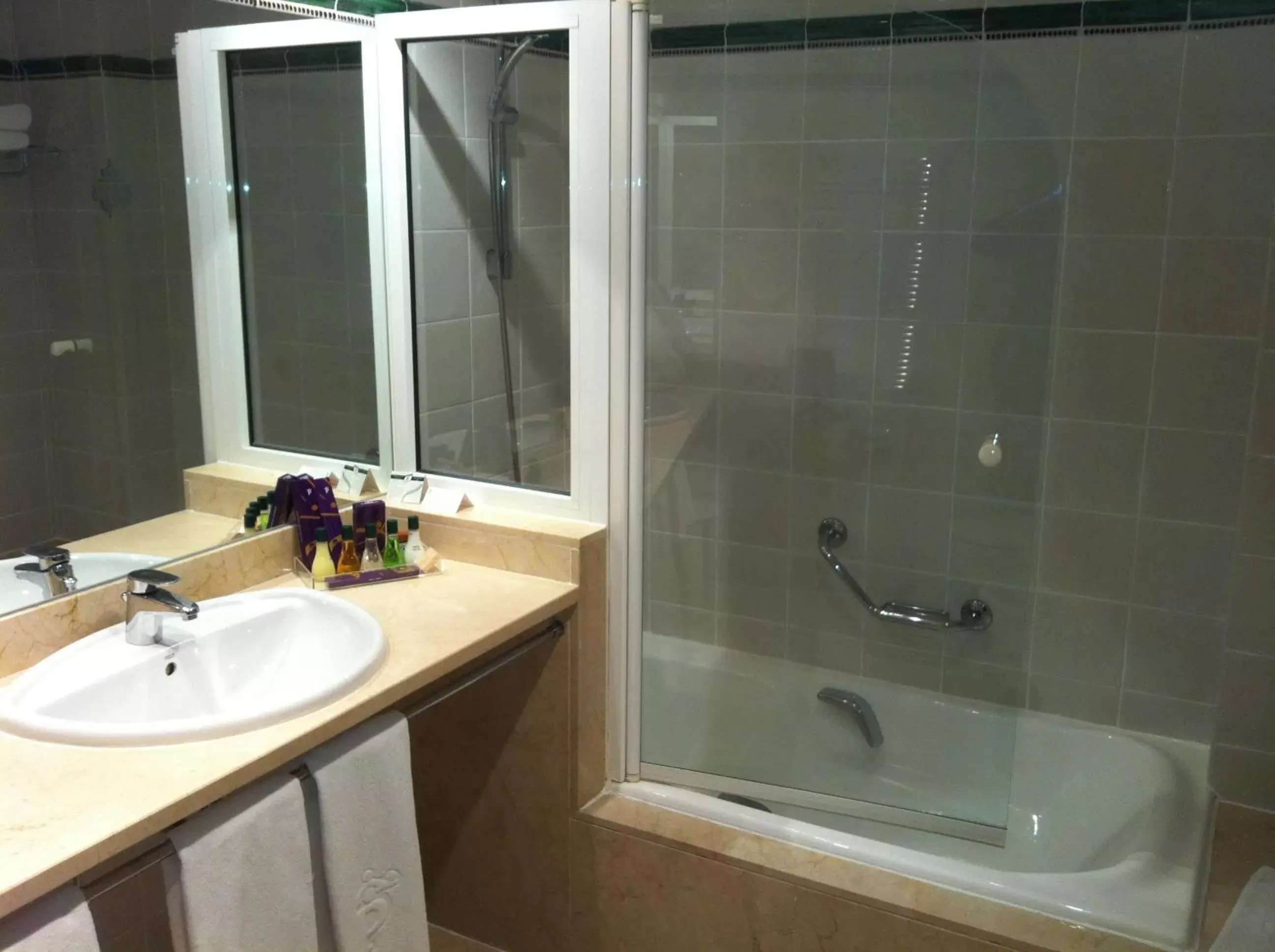 Standard Double Room in Parador de Teruel Standard Double Room in Parador de Teruel