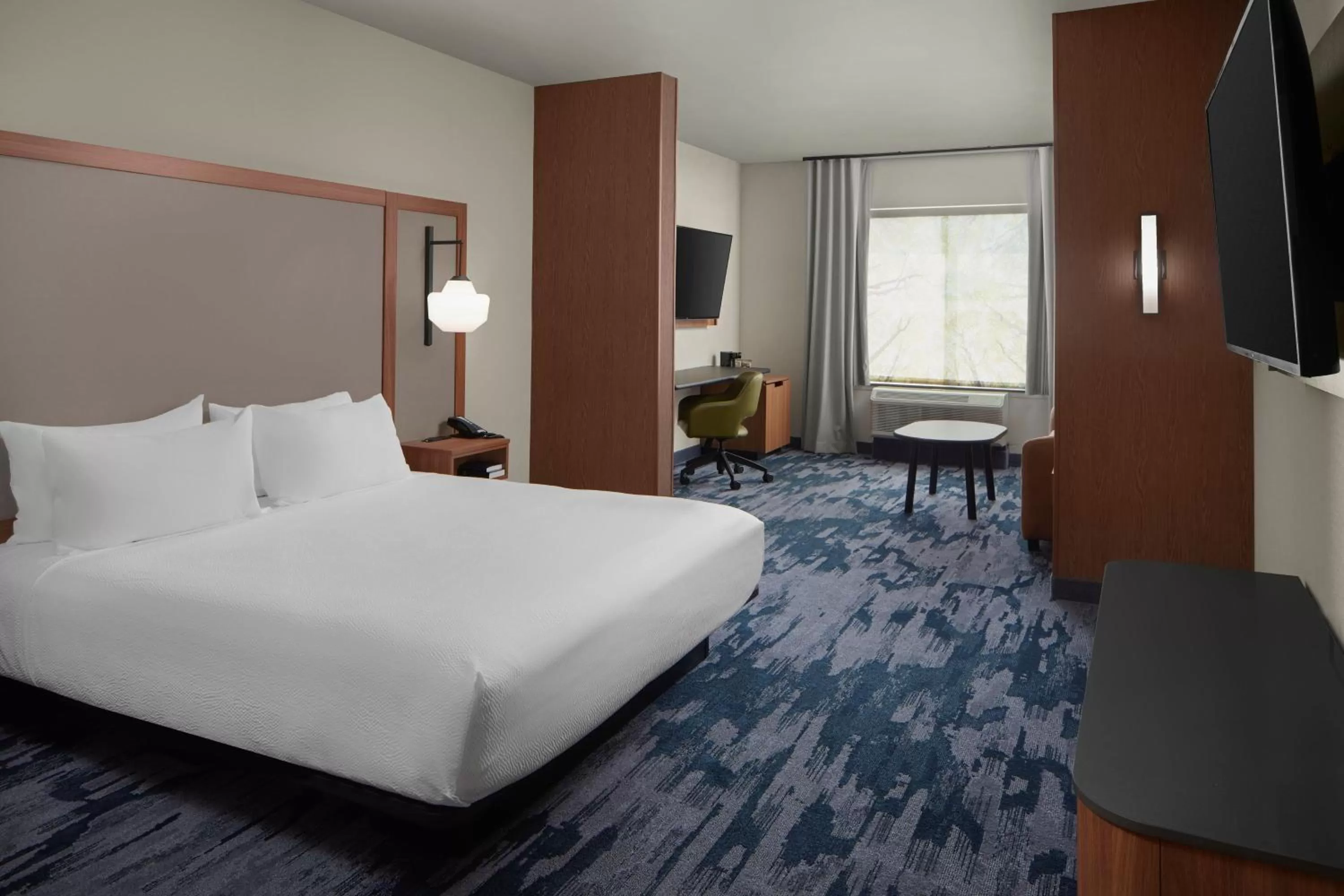 Photo of the whole room, Bed in Fairfield by Marriott Inn & Suites Middletown