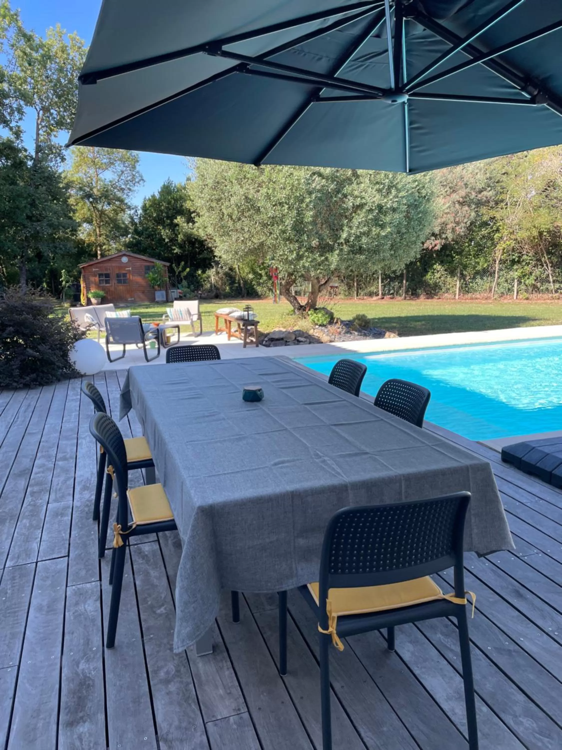 Patio in LA PLANETTE