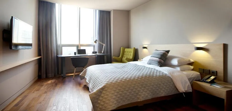 Bed in La Casa Hotel Seoul