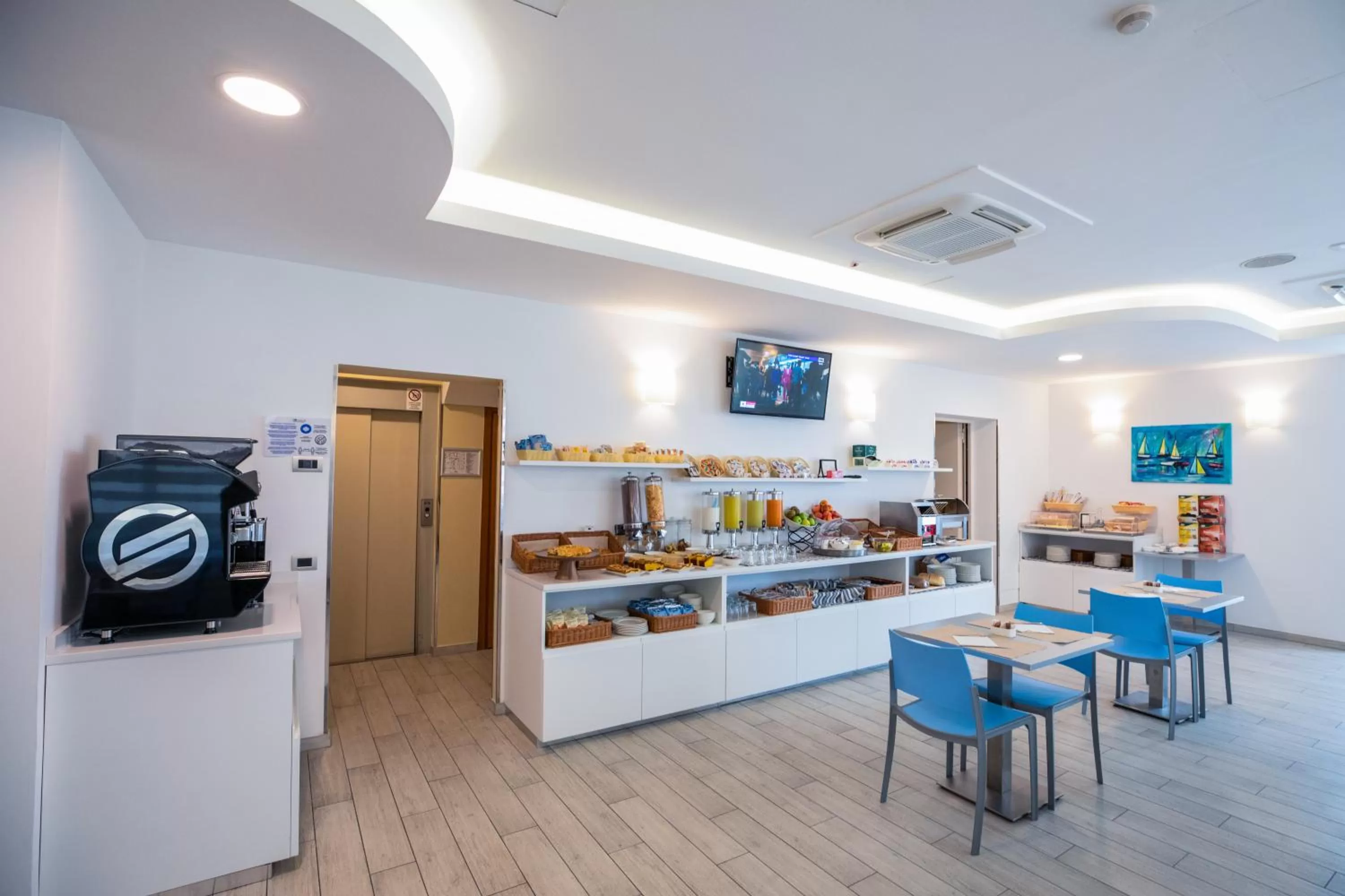 Food and drinks in Hotel Gabbiano