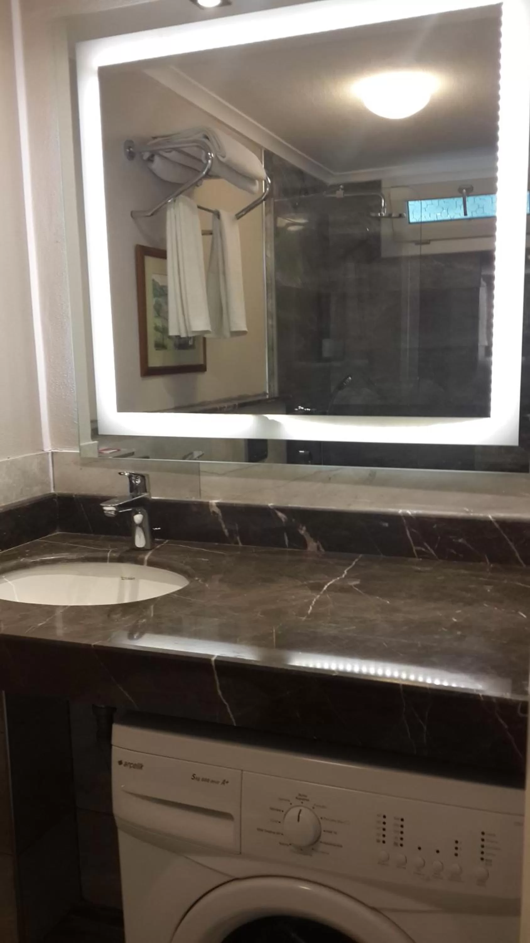 Bathroom in Sun Garden Apart Hotel