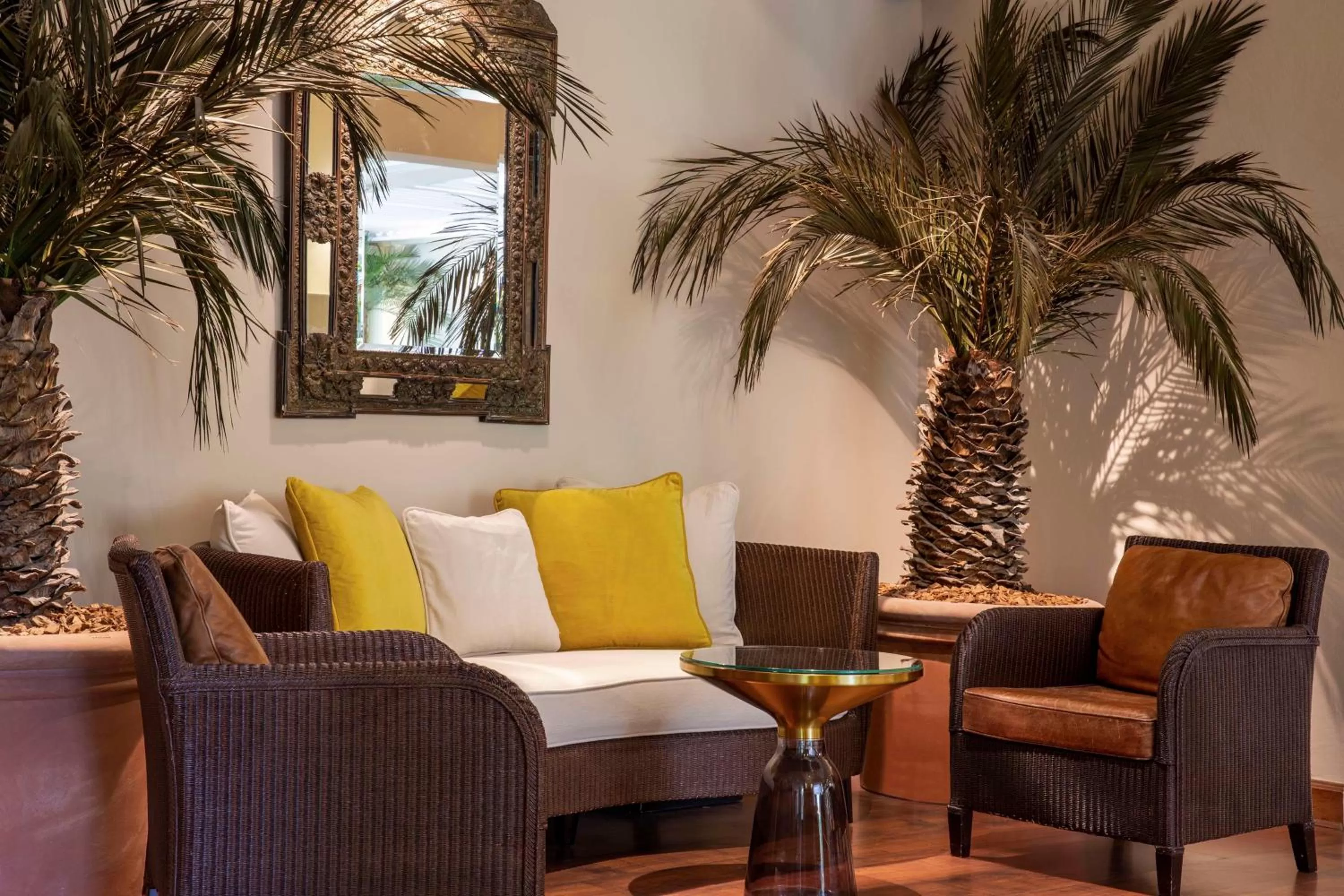 Lounge or bar in Best Western Premier Montfleuri