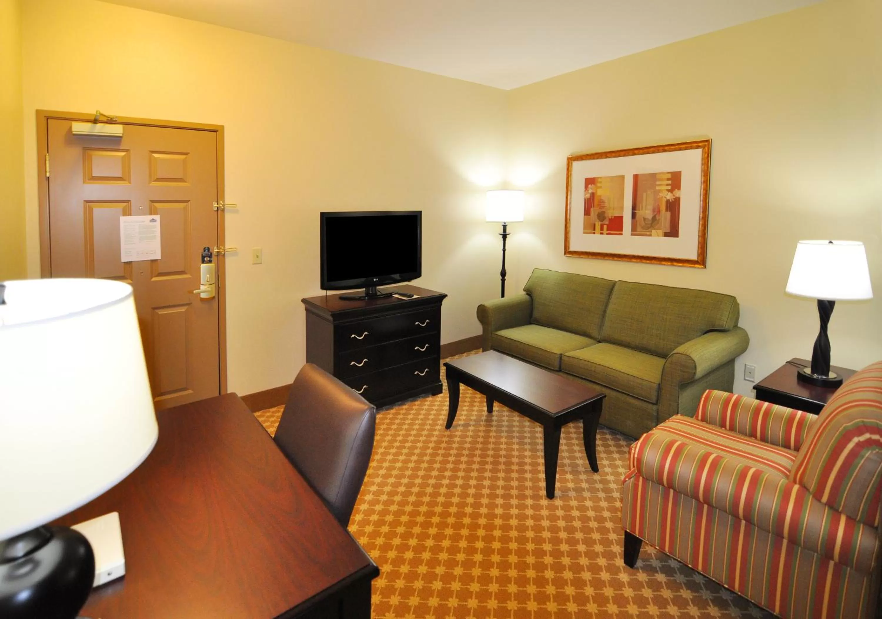One-Bedroom King Suite with Sofa Bed - Disability Access in Country Inn & Suites by Radisson, Conway, AR