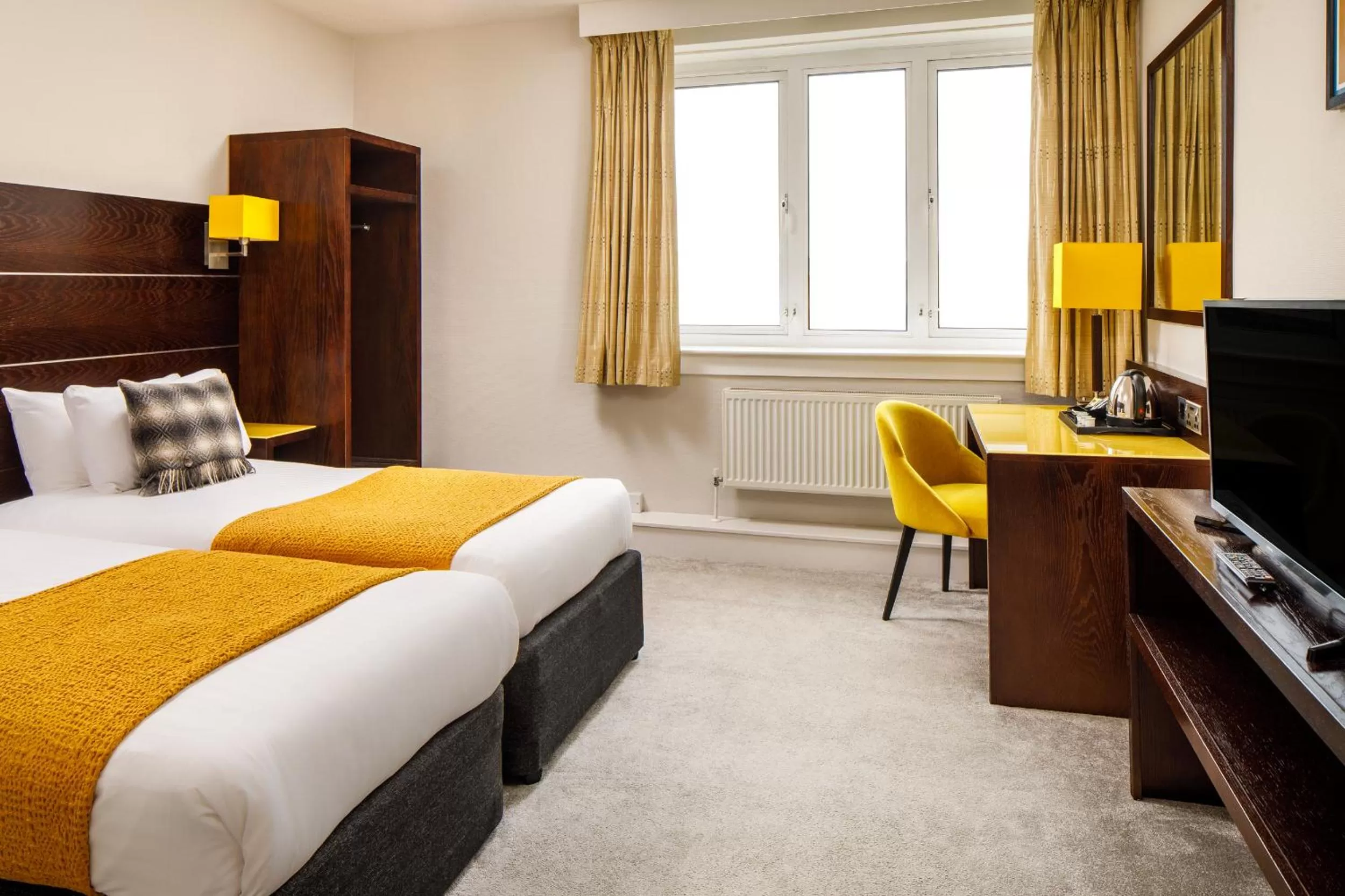 Bed in Mercure Ayr Hotel