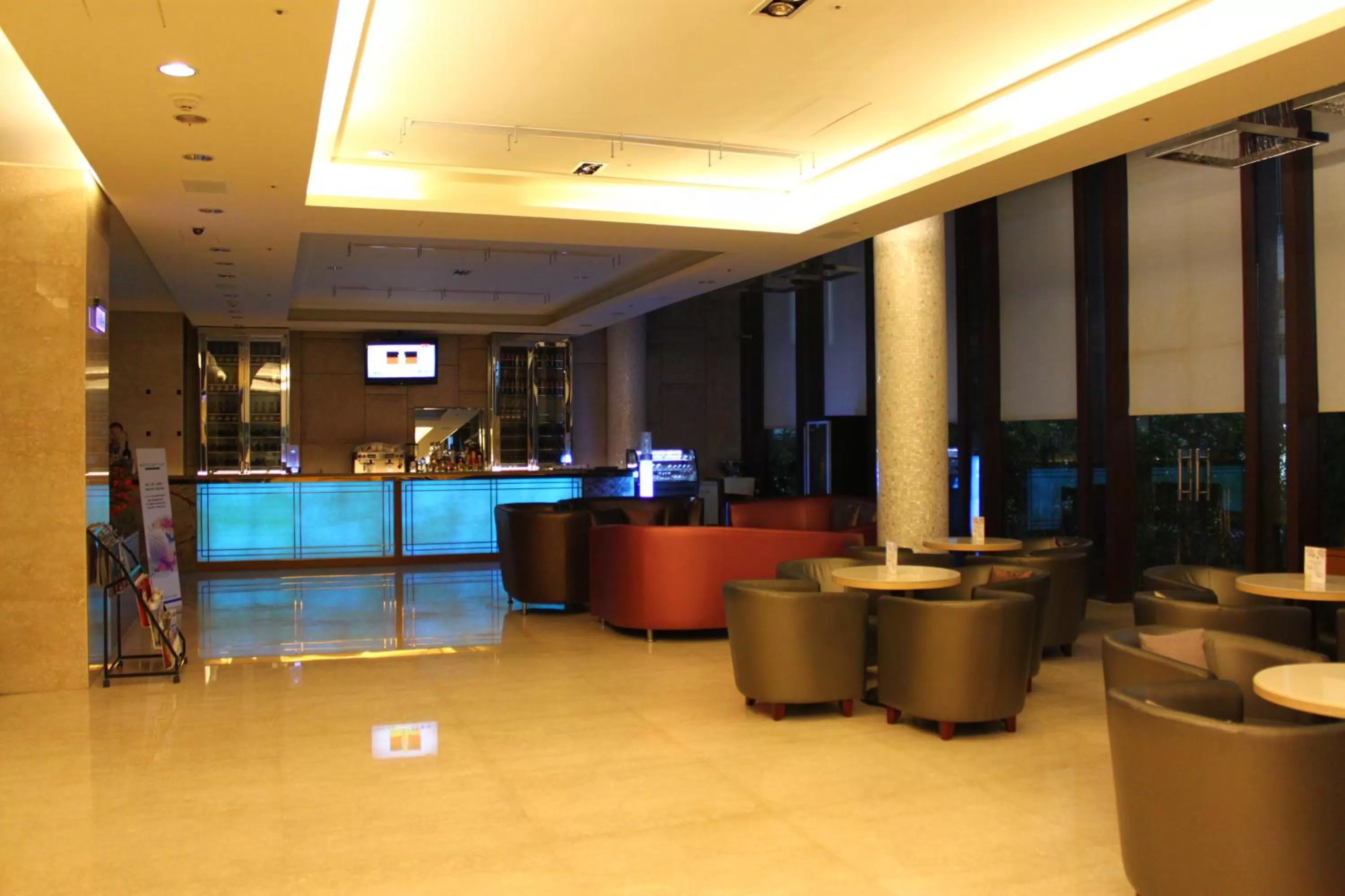 Lounge or bar in Golden Tulip Zhong Xin Hotel Taichung